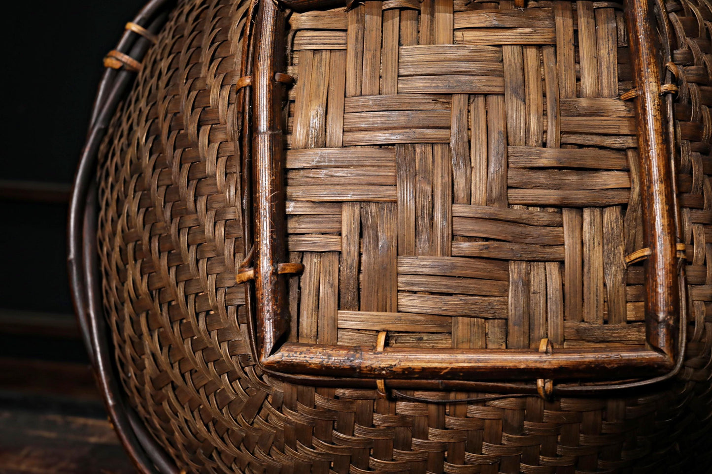 RARE! LARGE! Antique Japanese Farmers Hand Woven Wild grape vine Round Basket, Ajiro ami, MINGEI hand craft, H8.8xW22in/22.4x56cm