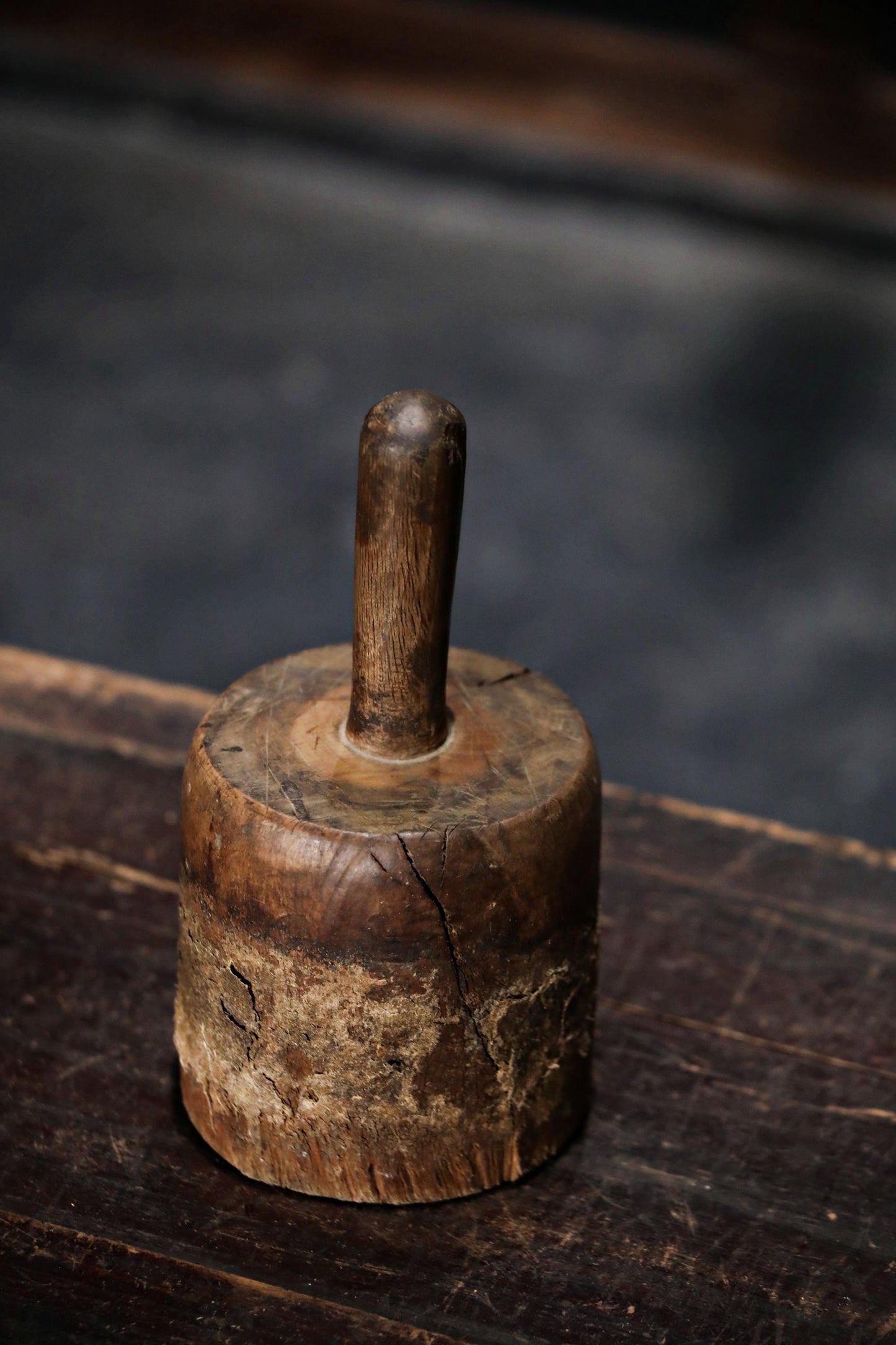 Japanese vintage wooden straw hammer name "KINUTA", MINGEI, Farmer's tool hand craft /wooden pedestal hat rack H9.3×5.1in/H23.5×13cm