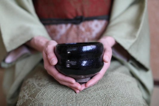FINE! green tea bowl Japanese Antique 1920s Black 楽RAKU CHAWAN signature handmade Matcha Tea Cup Tea Ceremony kiln with box W4.5in/W11.5cm