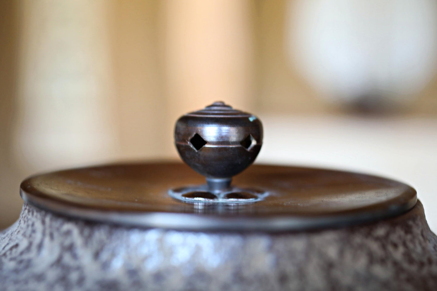 CHAGAMA, 朝鮮風炉 "Chosen Furo" Japanese antique set of cast iron kettle and brazier For Tea ceremony Perfect set 1980s H13×12.6in/H33×32cm