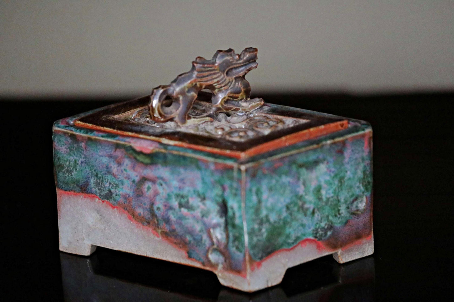RARE! Japanese vintage ceramic censer incense burner Signed with dragon cloud diamond shape Green cinnabar glaze For GIFT W5.5in/W14cm