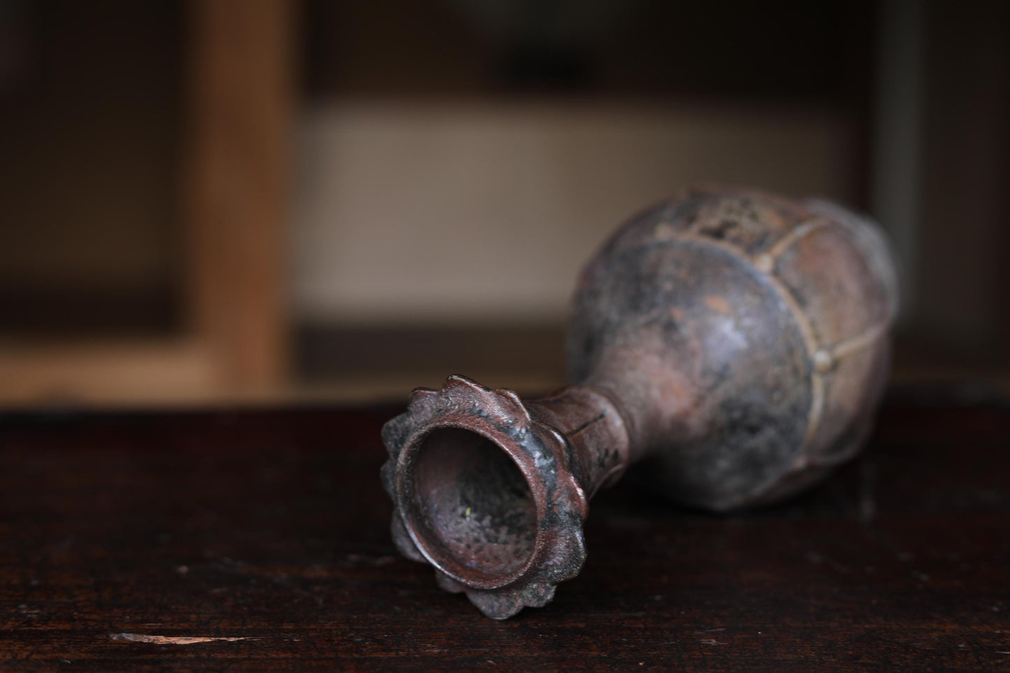 Japanese antique vase "BIZEN ware" pottery flower vase name of A top in the shape of a bellflower with Kanji signature wooden box H9.4×4.1in