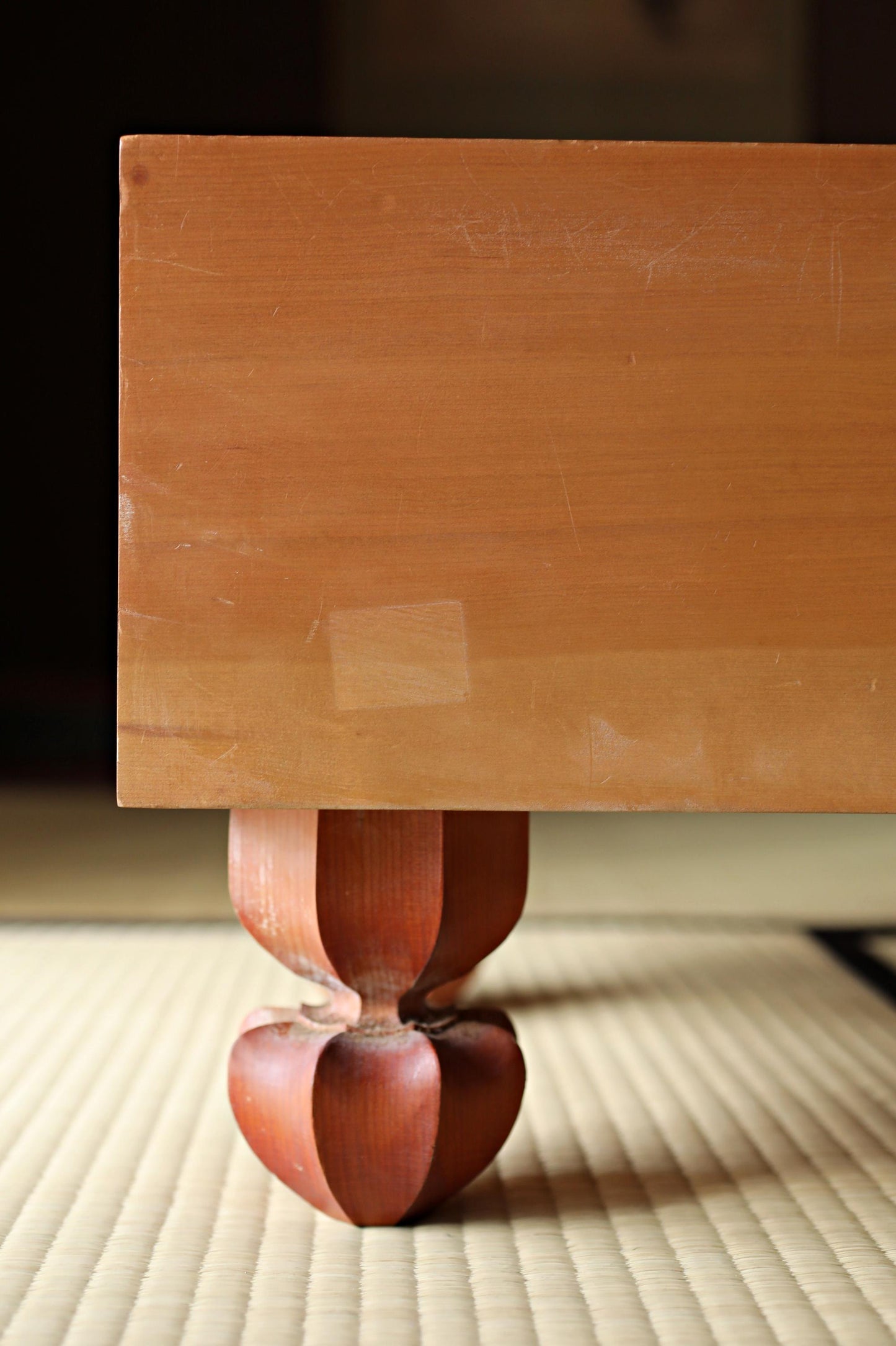 FINE! Go playing table curved out of a single wood, IGO stone shell set board game ,Japanese furniture HAMAGURI H11.9×17.9in/H30.3×45.5cm