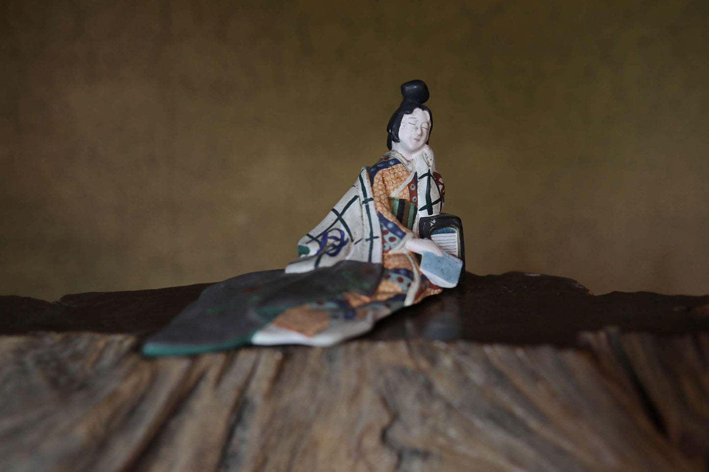 Japanese antique doll GEISYA napping woman doll in kimono with book made of pottery, Kanji 月moon, 花flower H3.9×7.5in/H10×19cm