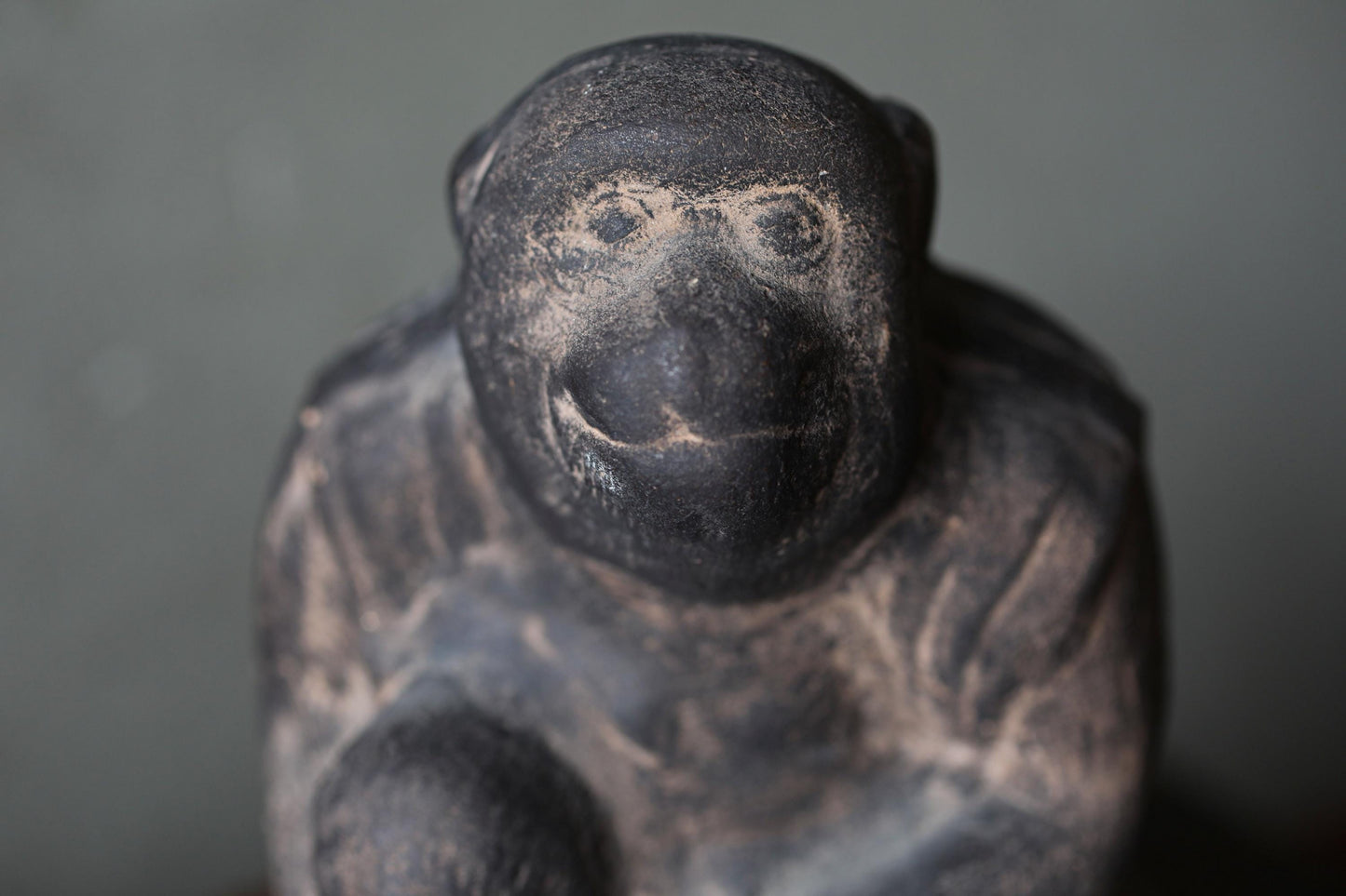Japanese antique 1700s clay figurine Sitting and smiling Monkey doll statue animal ornament pottery statue hand craft H6.5in/H16.5cm