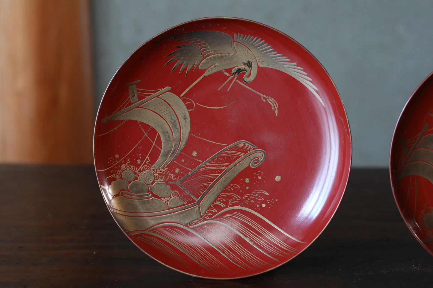 Set of 3 Red Gold lacquer MAKIE wooden sake cups with a crane flying over sea , Japanese Antique wooden "sakazuki" for Gift W4.9in/12.5cm