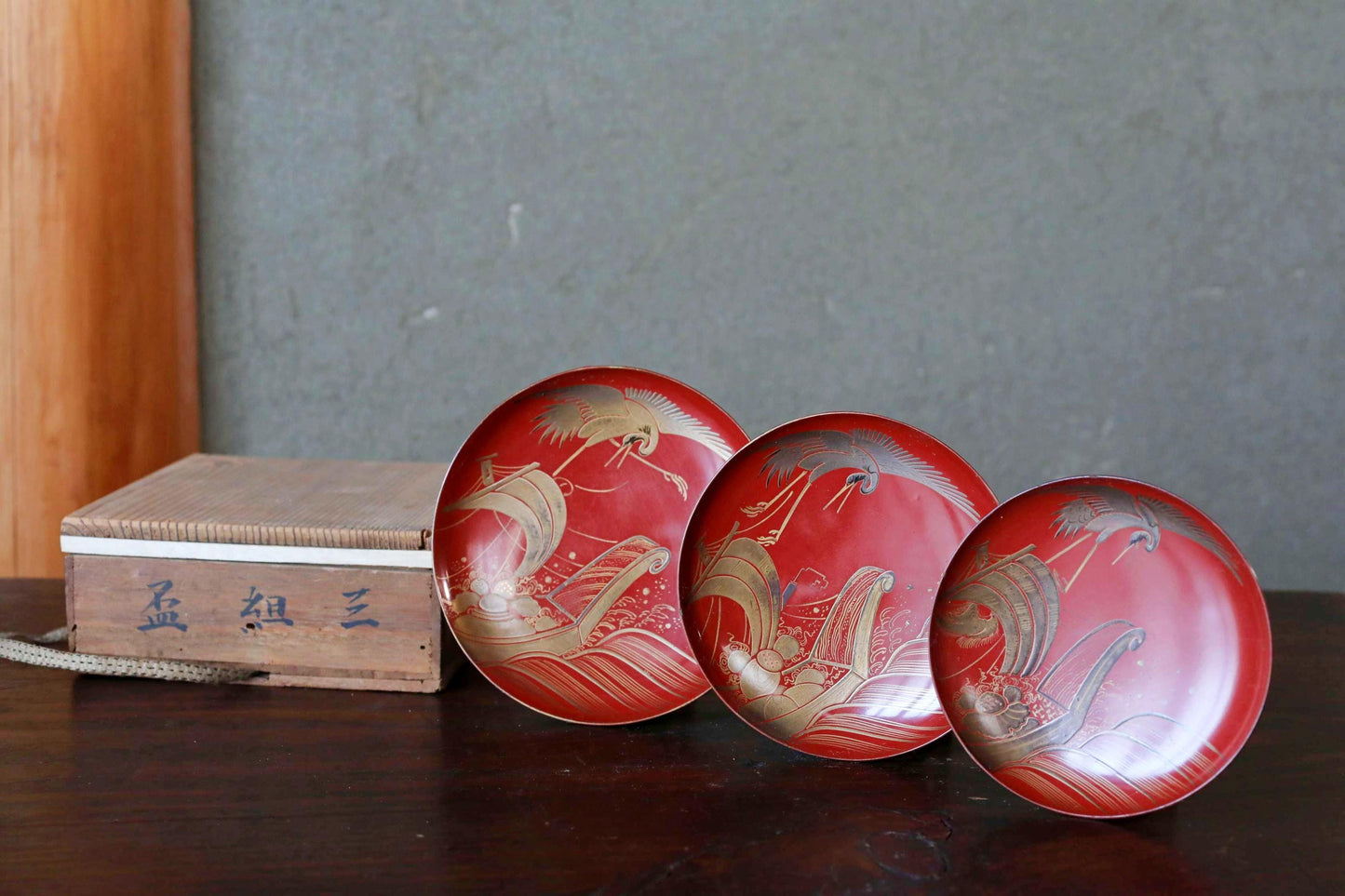 Set of 3 Red Gold lacquer MAKIE wooden sake cups with a crane flying over sea , Japanese Antique wooden "sakazuki" for Gift W4.9in/12.5cm