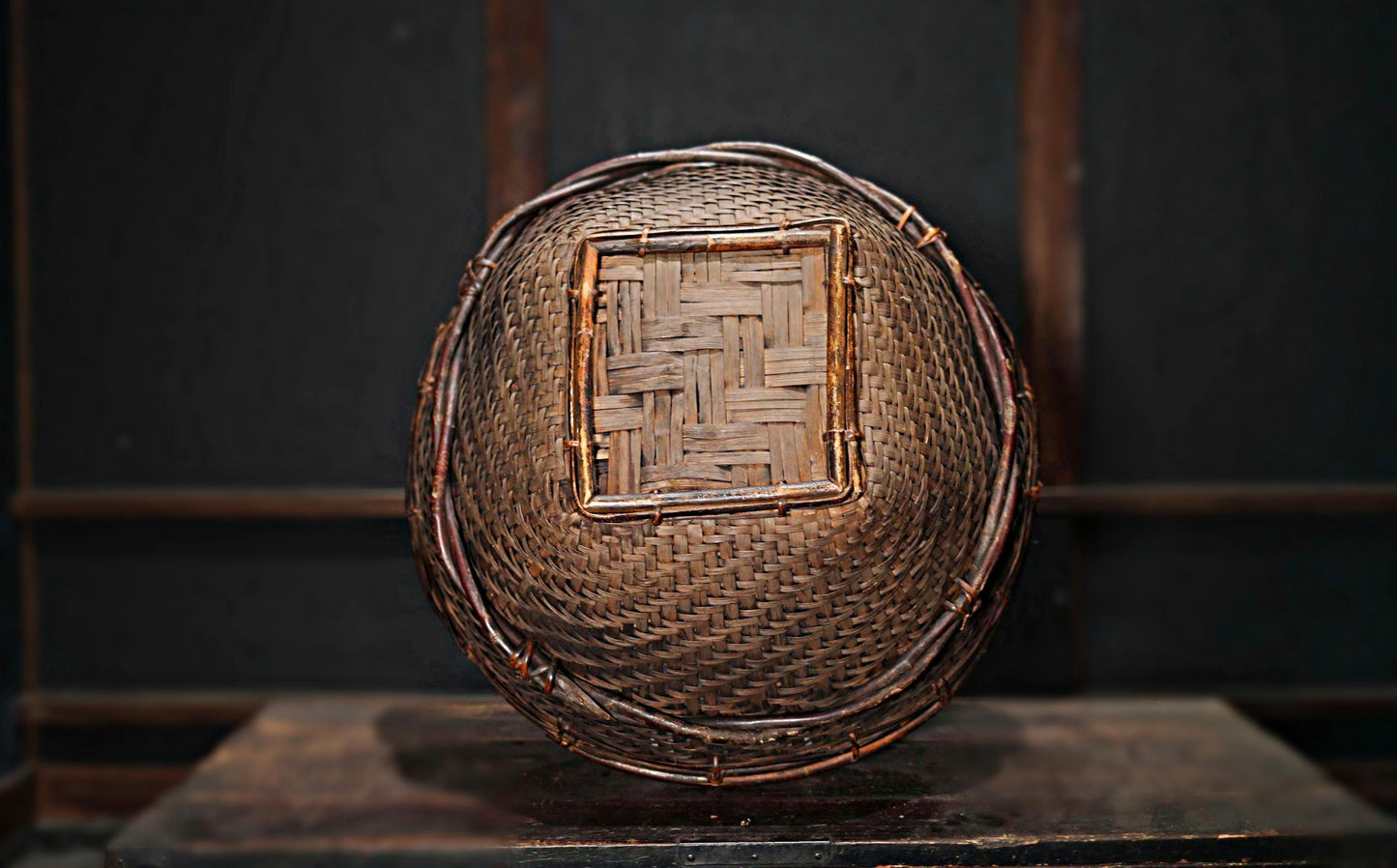RARE! LARGE! Antique Japanese Farmers Hand Woven Wild grape vine Round Basket, Ajiro ami, MINGEI hand craft, H9.3xW22in/23.7x56cm