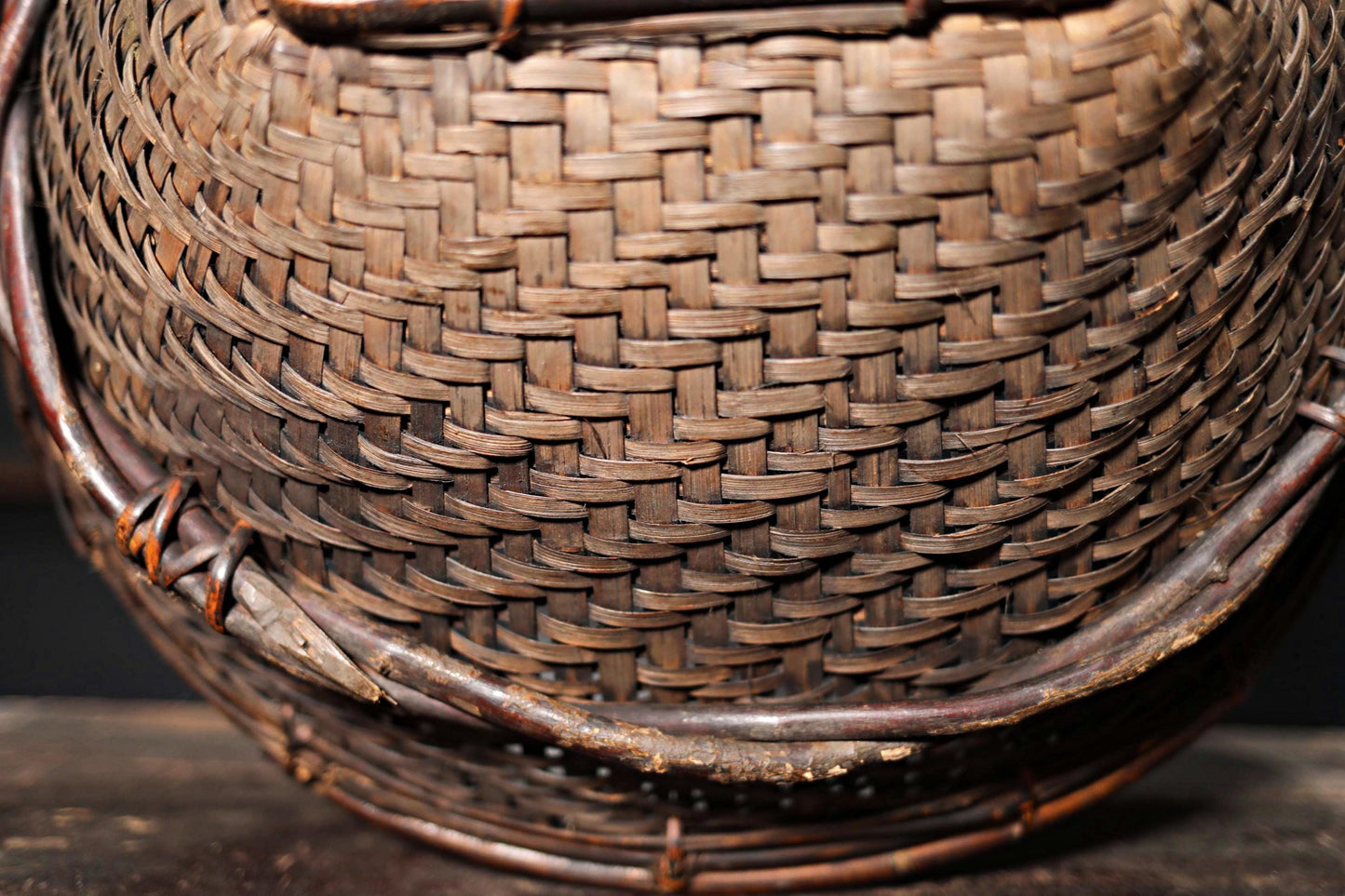 RARE! LARGE! Antique Japanese Farmers Hand Woven Wild grape vine Round Basket, Ajiro ami, MINGEI hand craft, H9.3xW22in/23.7x56cm