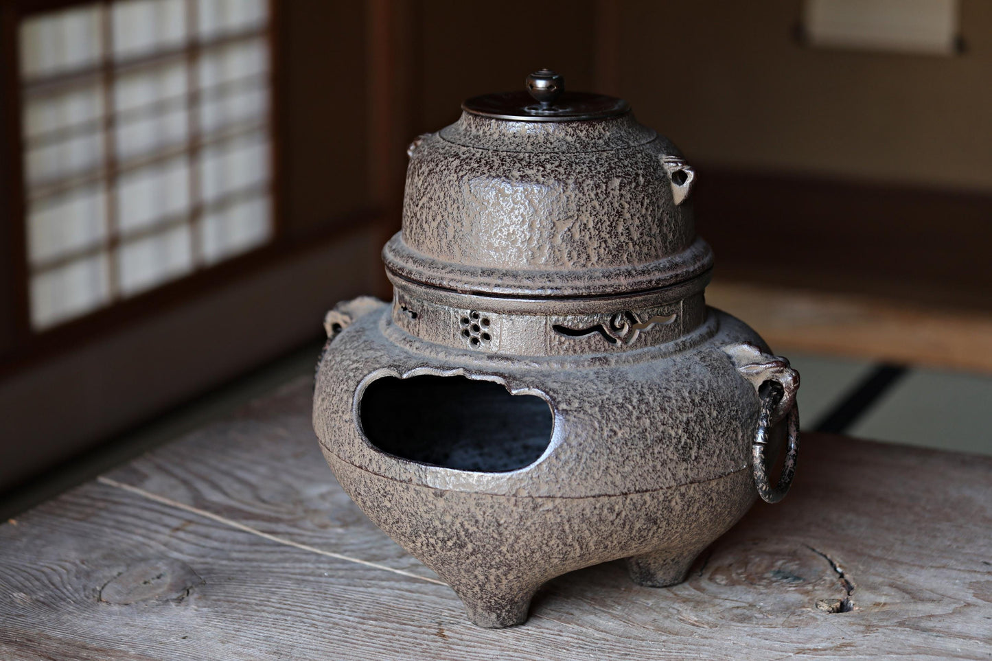 CHAGAMA, 朝鮮風炉 "Chosen Furo" Japanese antique set of cast iron kettle and brazier For Tea ceremony Perfect set 1980s H13×12.6in/H33×32cm