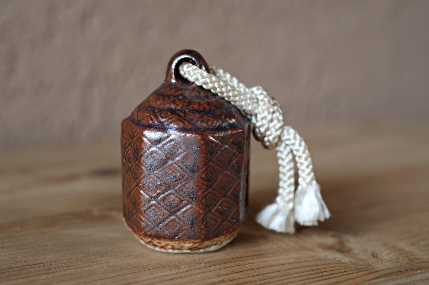 Japanese vintage pottery small bell with pattern Edo Period Reproductions, Paper weight H3in×2in/H7.5×5cm