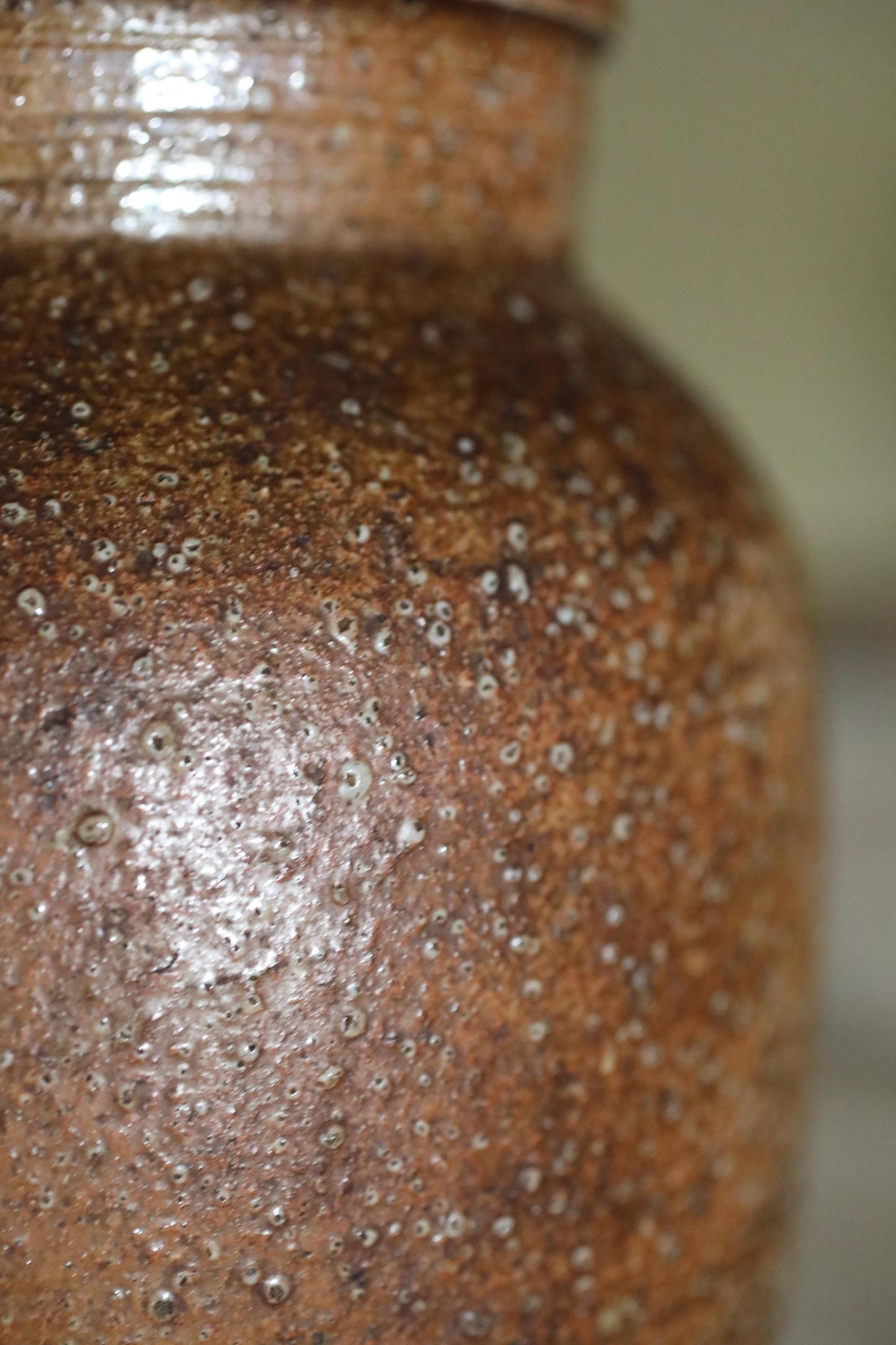 FINE! 1800s Japanese antique SHIGARAKI old hand made ceramic jar flower vase with wooden lid ,tea ceremony Ikebana H10.8×6.5in/H27.5×16.5cm