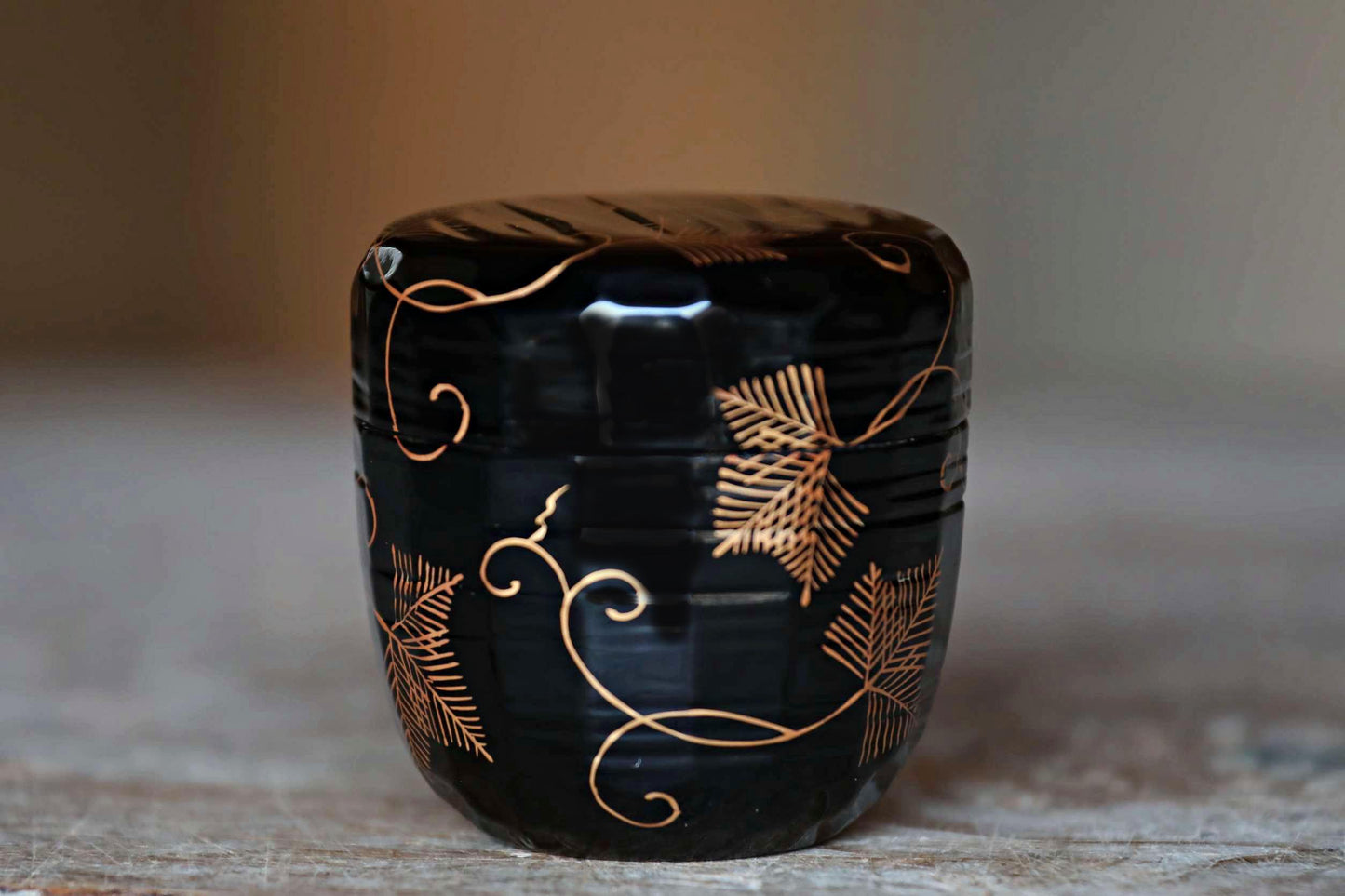 Japanese vintage "matcha" green tea caddy with golden Autumn flowers Wajima Makie, "棗 natsume", for tea ceremony H2.8in/H7cm