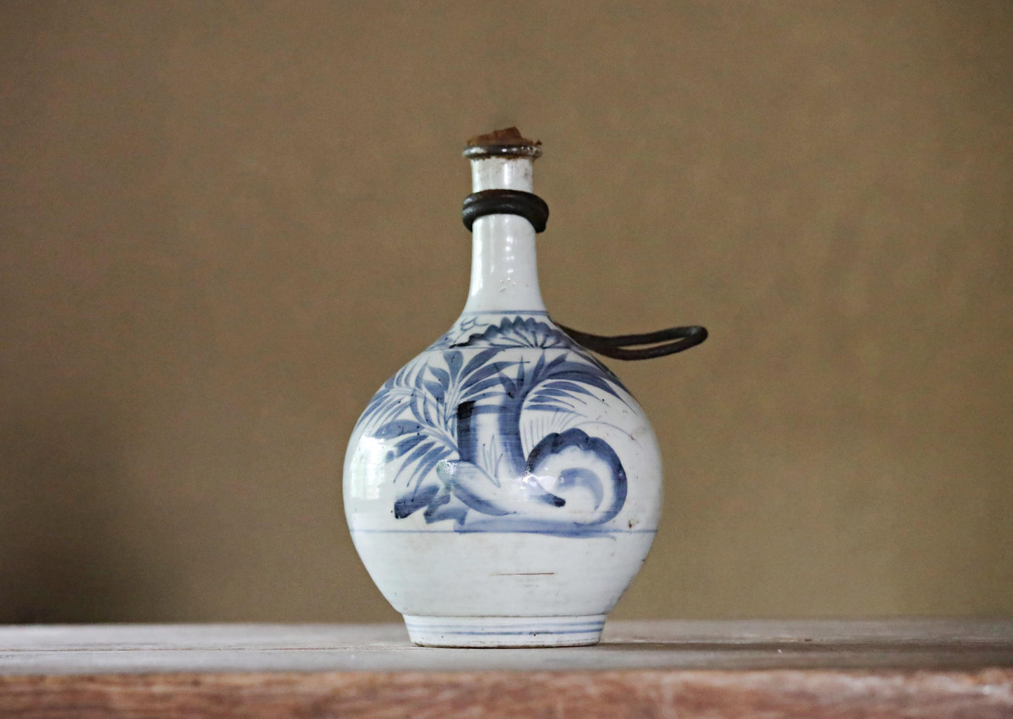 Japanese antique porcelain Sake bottle vase indigo blue&white hand painting flower SOMETSUKE KOIMARI 1800s EDO craft H9.8×5.9in/H25×15cm