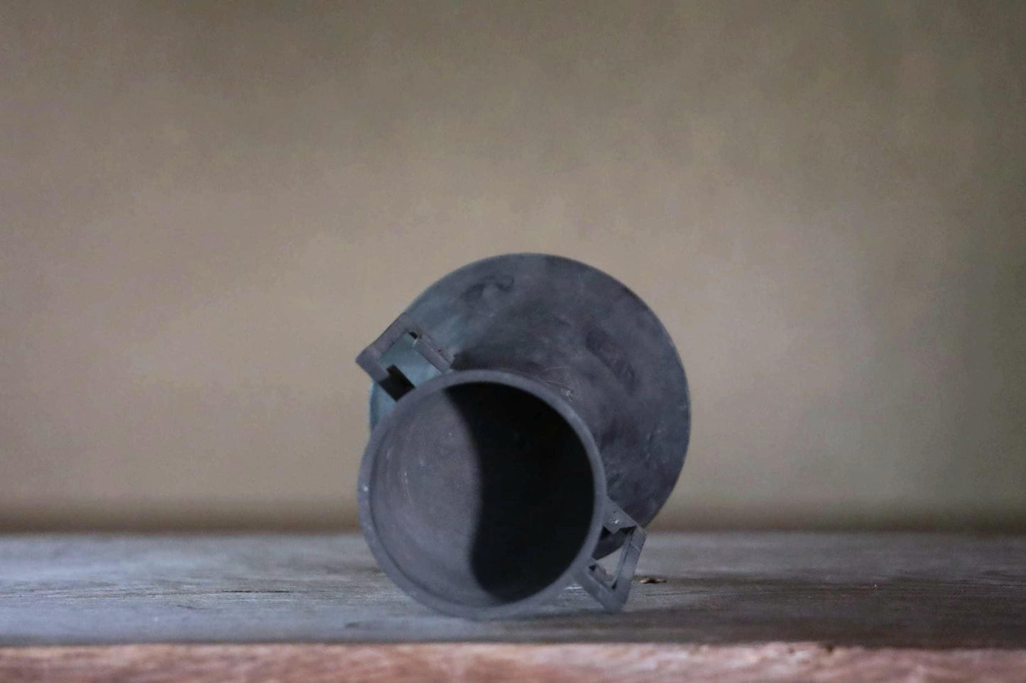 RARE! Japanese antique bronze vase with square spiral ears from a buddhist temple, ikebana utensil 1800s H10.6×6.1in/H27×15.5cm