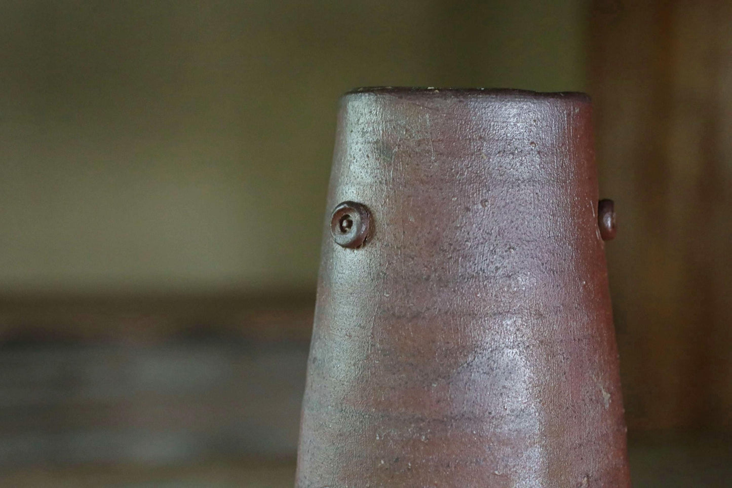 Japanese vintage vase "BIZEN ware" pottery flower vase, square tube shape with Kanji signed and wooden box For GIFT H7.4×3.3in/18.8x8.5cm