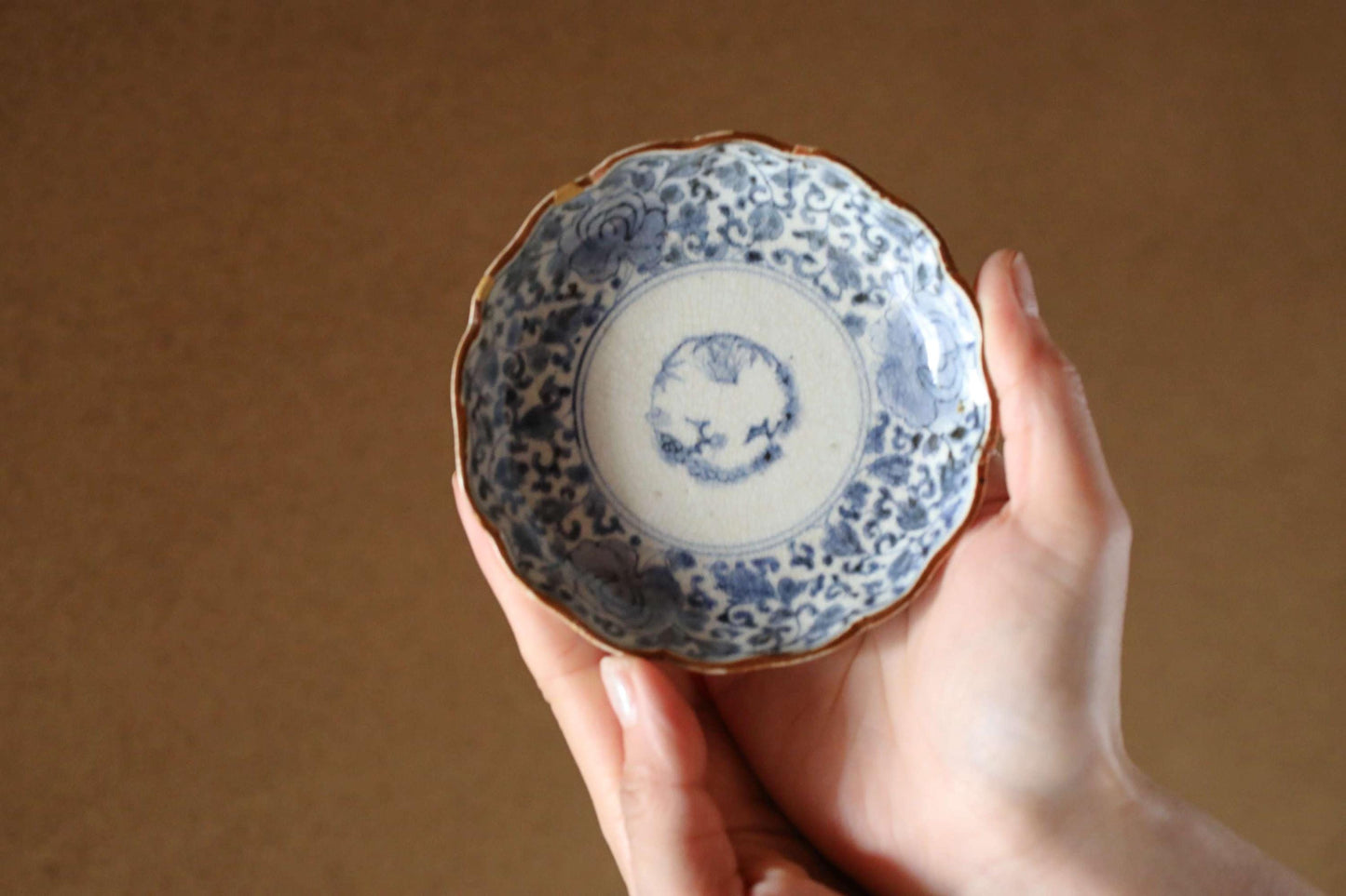 FINE! Japan antique 1800s IMARI set of 4 plates porcelain with flowers and arabesques Kanji kiln art hand paint Indigo Blue White Sometsuke