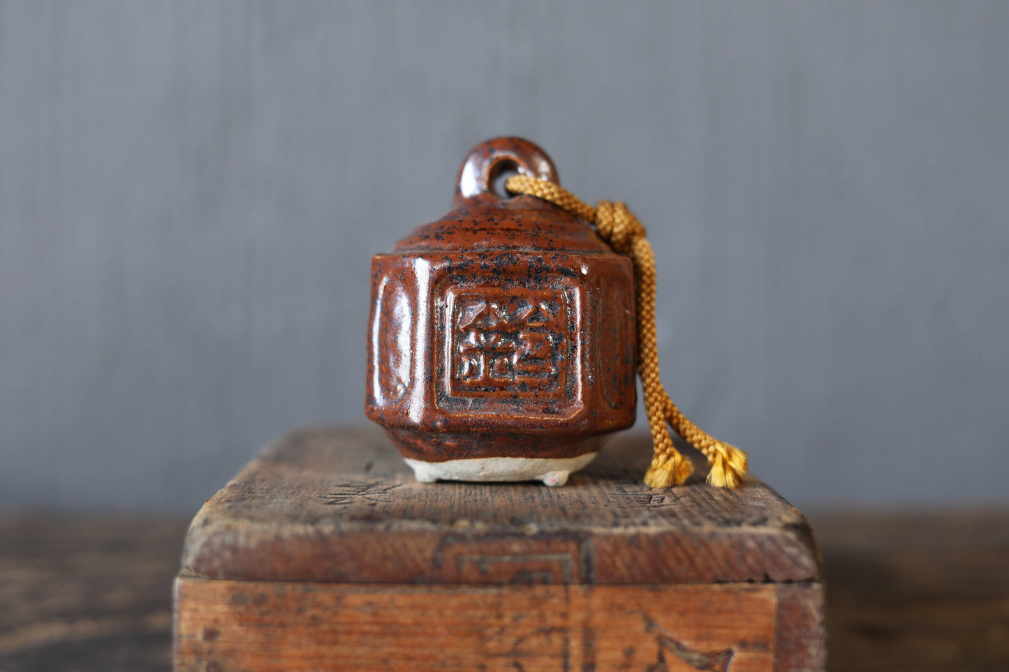Japanese vintage pottery small bell with KANJI calligraphy 鈴(bell), Paper weight H2.8in×2.2in/ H7.2×5.5cm