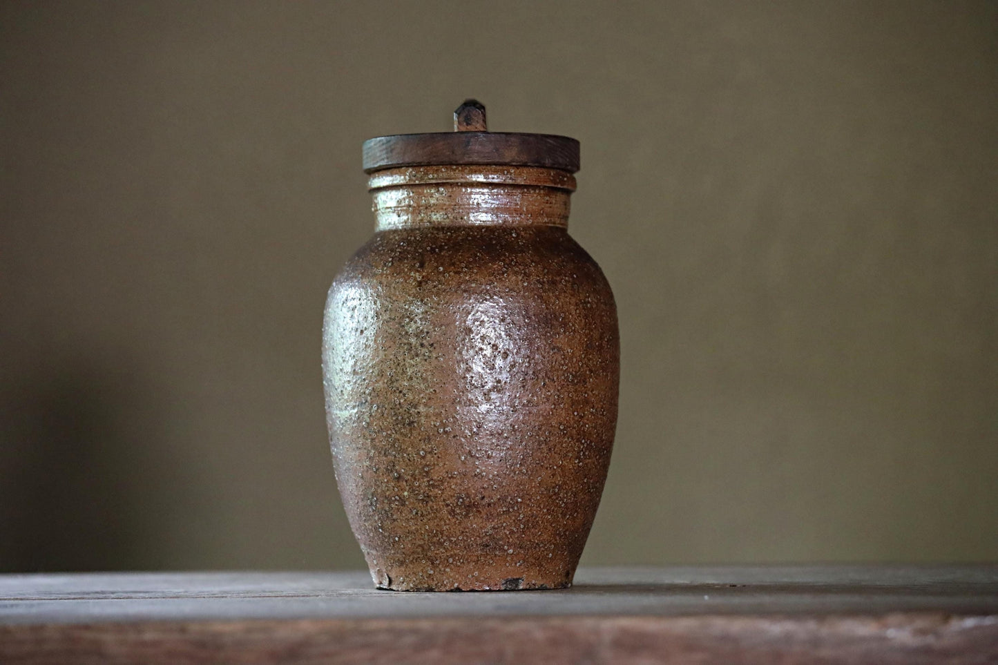 FINE! 1800s Japanese antique SHIGARAKI old hand made ceramic jar flower vase with wooden lid ,tea ceremony Ikebana H10.8×6.5in/H27.5×16.5cm