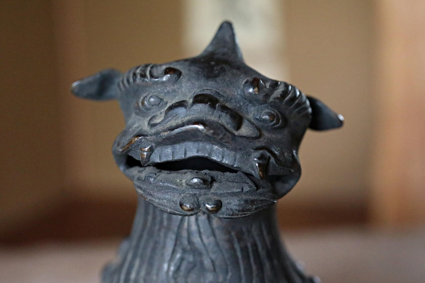 FINE! Joseon Dynasty Japanese antique Bronze statue censer Koro shishi lion with wooden box, animal Incense burner 1800s H8.3in/H21cm