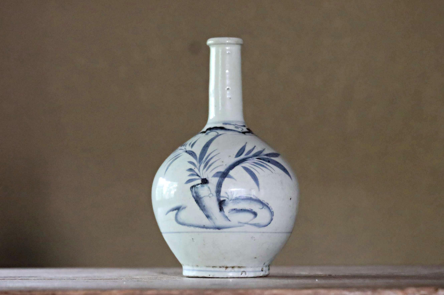 Japanese antique porcelain Sake bottle vase indigo blue&white hand painting flower SOMETSUKE KOIMARI 1800s EDO craft H10.4×5.9in/H26.5×15cm