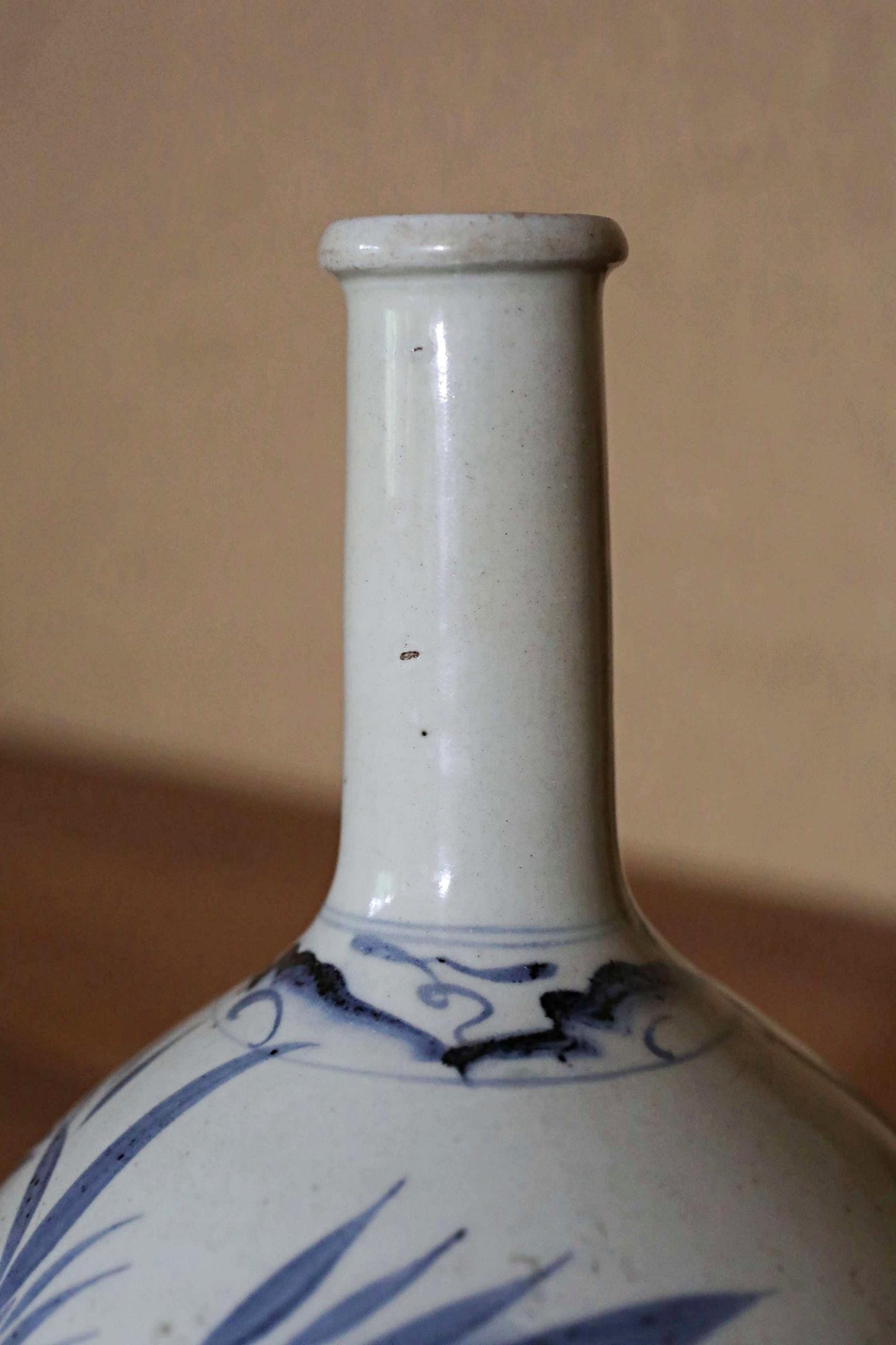 Japanese antique porcelain Sake bottle vase indigo blue&white hand painting flower SOMETSUKE KOIMARI 1800s EDO craft H10.4×5.9in/H26.5×15cm