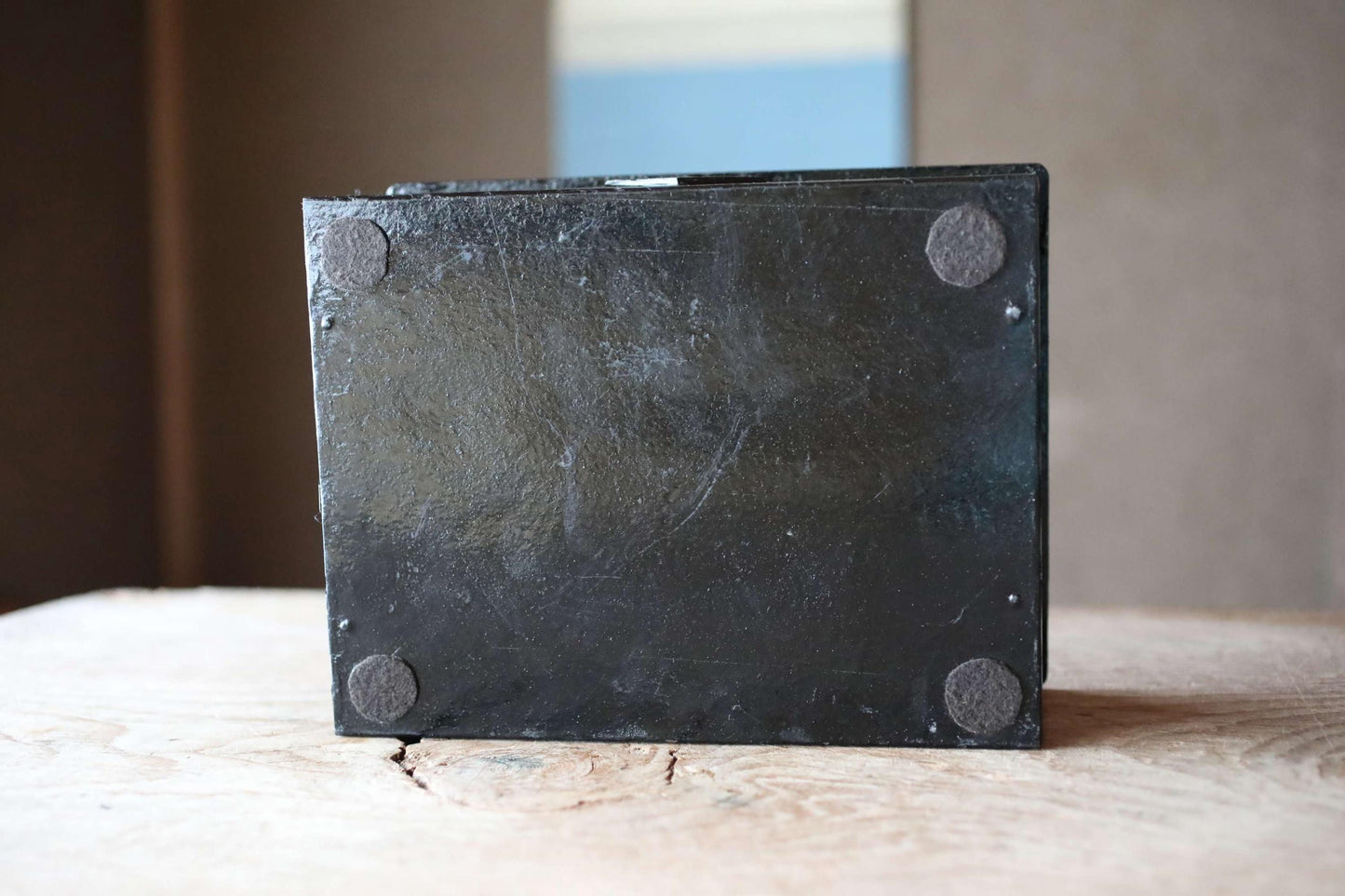 Ching ! Japanese vintage old metal Black cash box, iron cabinet, money box with arabesque painting, with a key 1900s H4.7×W10.6in/12x27cm