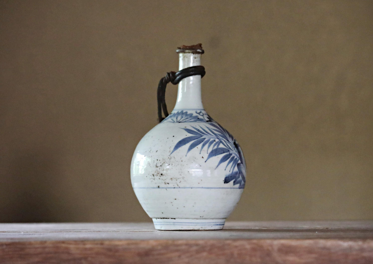 Japanese antique porcelain Sake bottle vase indigo blue&white hand painting flower SOMETSUKE KOIMARI 1800s EDO craft H9.8×5.9in/H25×15cm