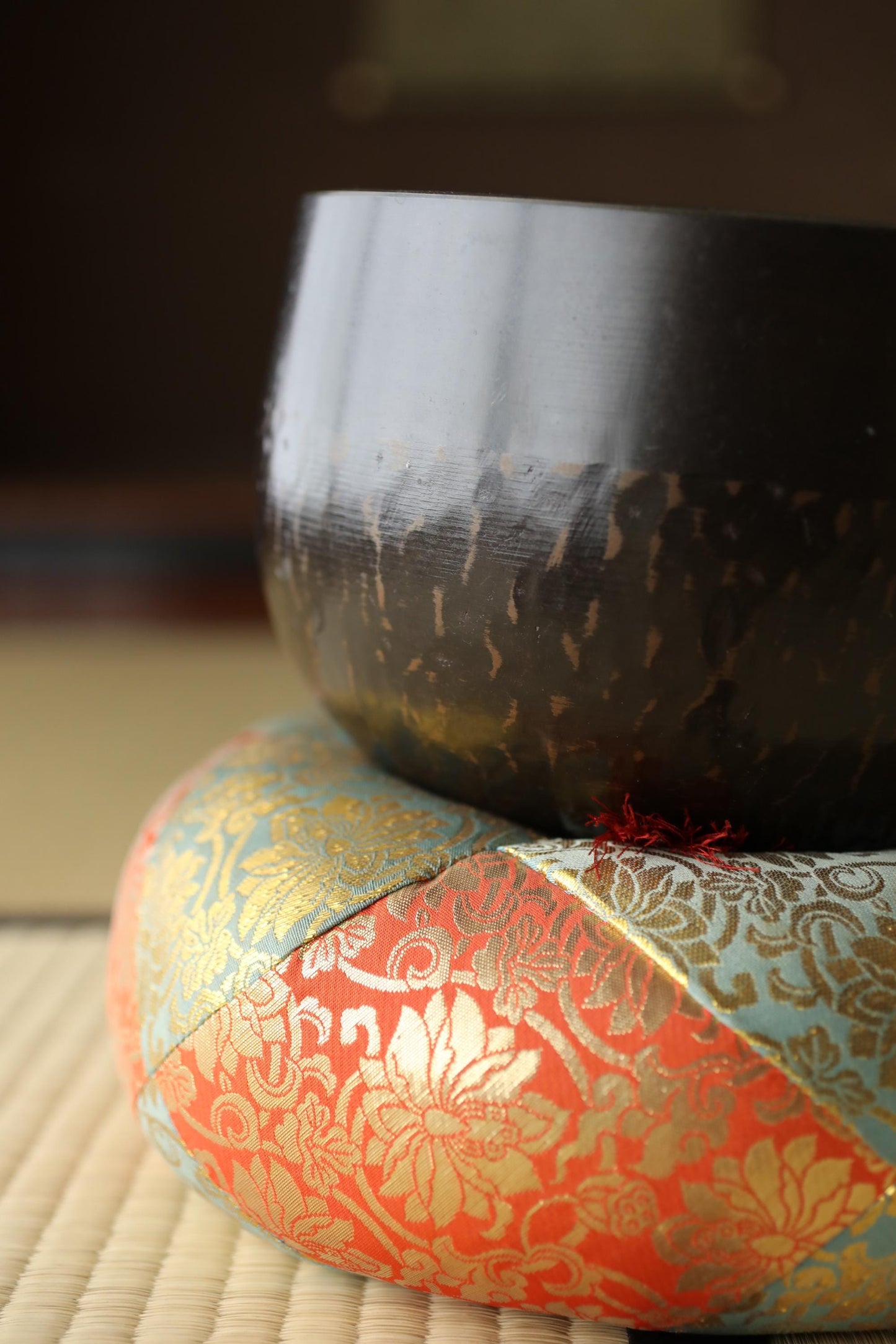 Large Japanese vintage Bronze buddhist chanting bell, Singing Bowl, ORIN from Buddhist temple with cushions stick W8.3in/W21cm