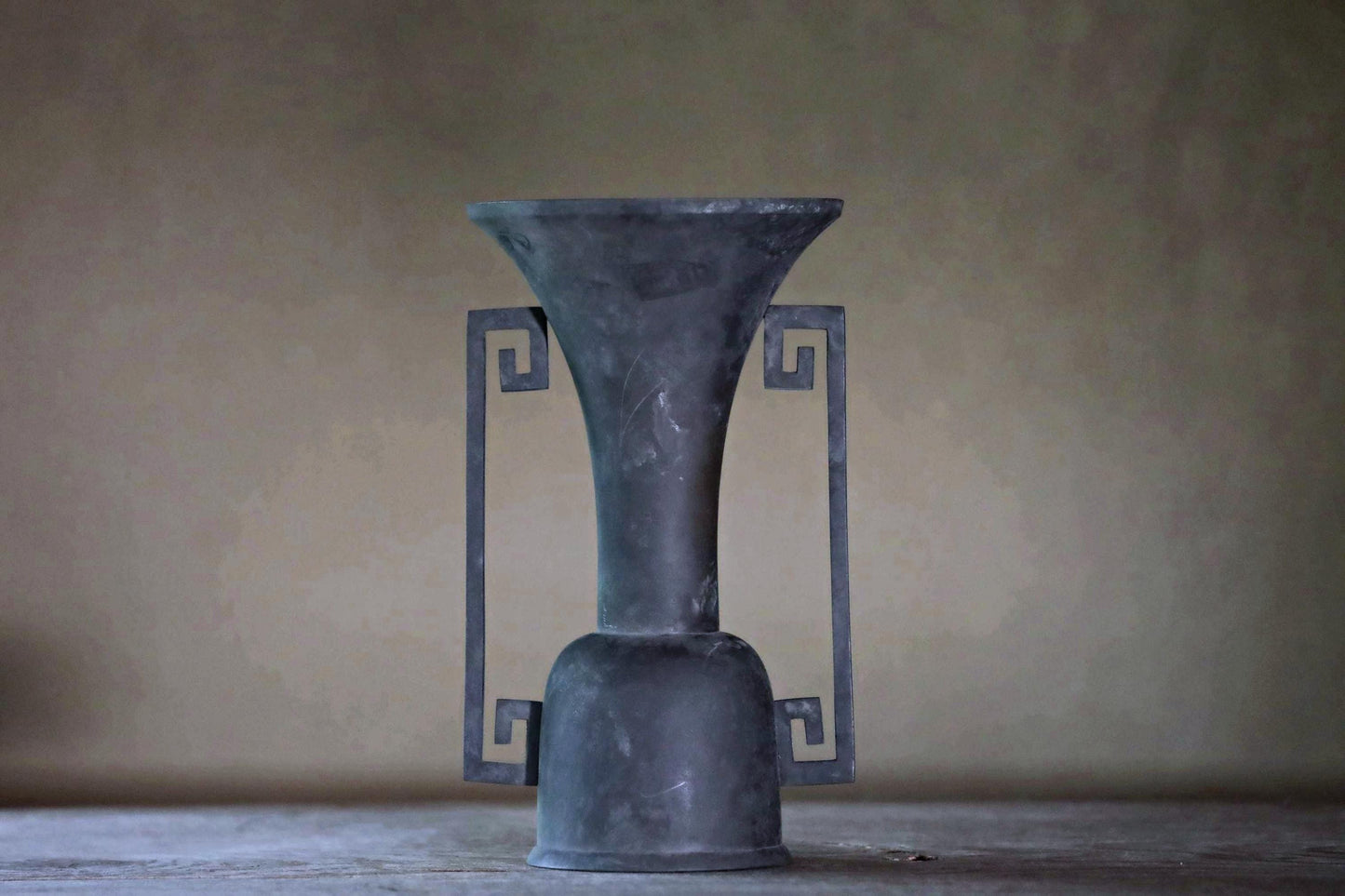 RARE! Japanese antique bronze vase with square spiral ears from a buddhist temple, ikebana utensil 1800s H10.6×6.1in/H27×15.5cm