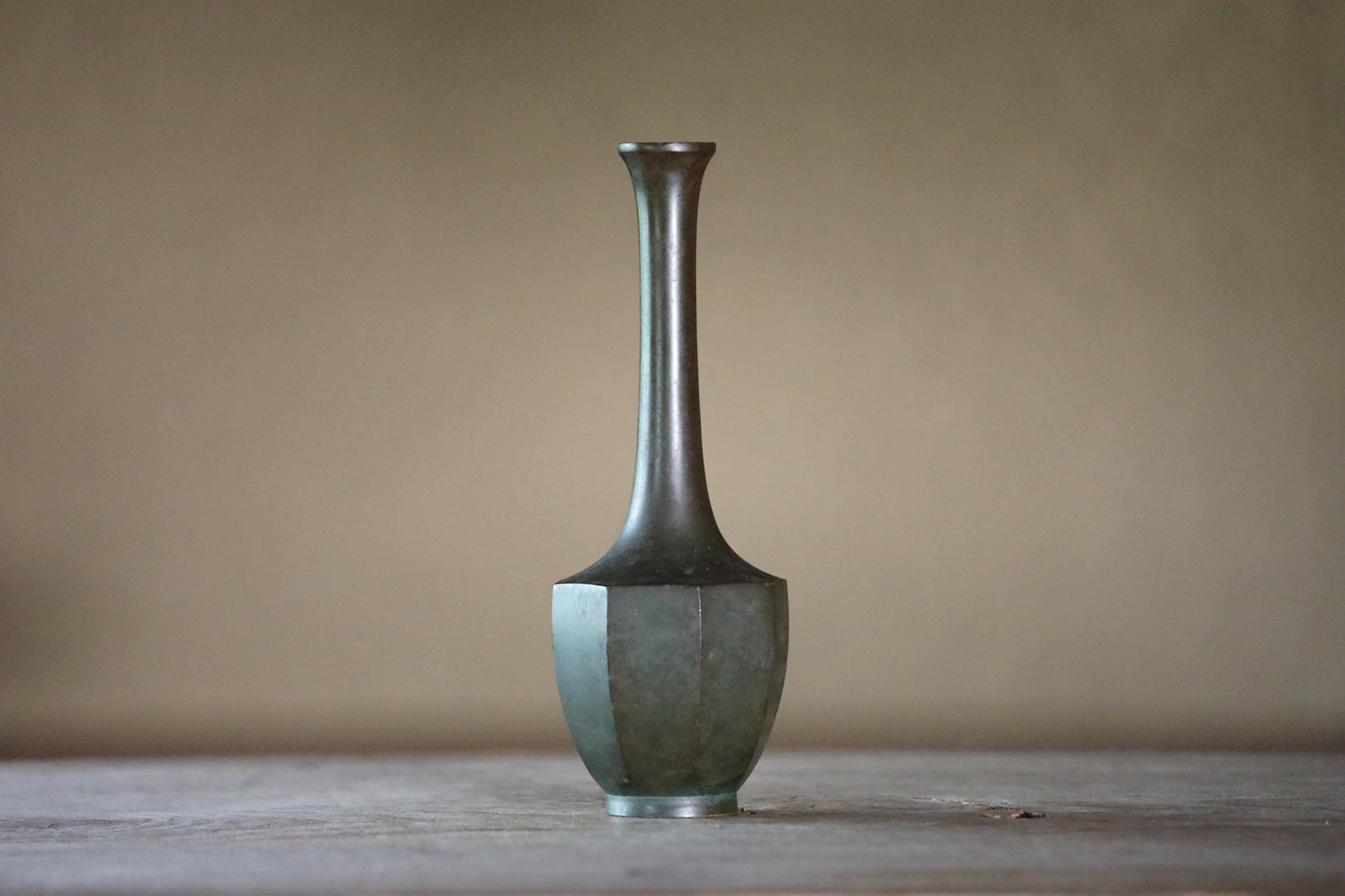 Japanese vintage bronze vase dark greenish bronze with signed for Tea ceremony, name 鶴首TSURUKUBI shape of the neck of a crane H9.6in/H24.5cm
