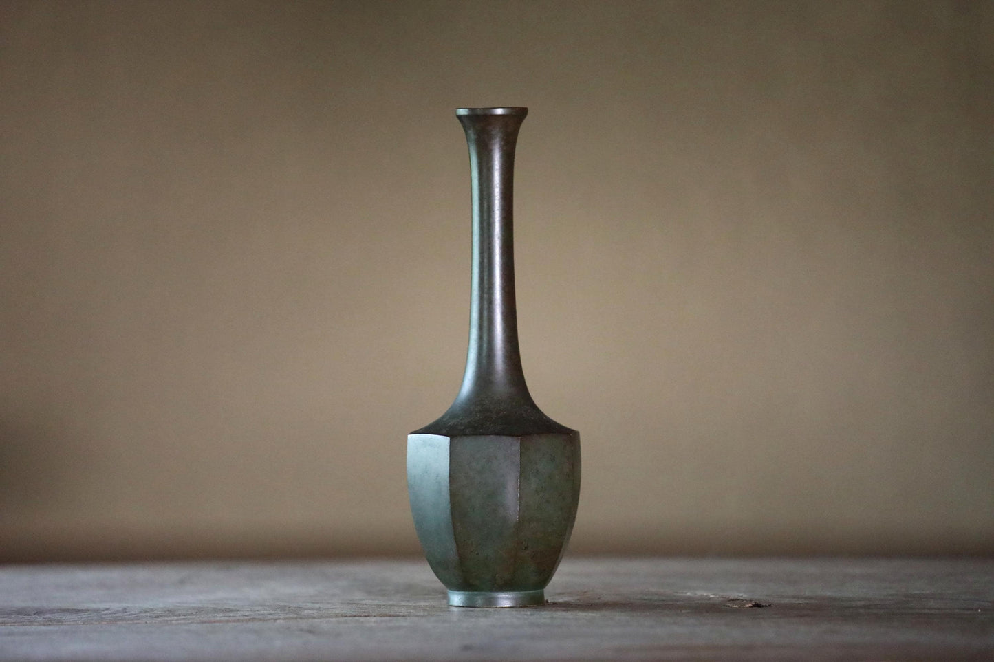 Japanese vintage bronze vase dark greenish bronze with signed for Tea ceremony, name 鶴首TSURUKUBI shape of the neck of a crane H9.6in/H24.5cm
