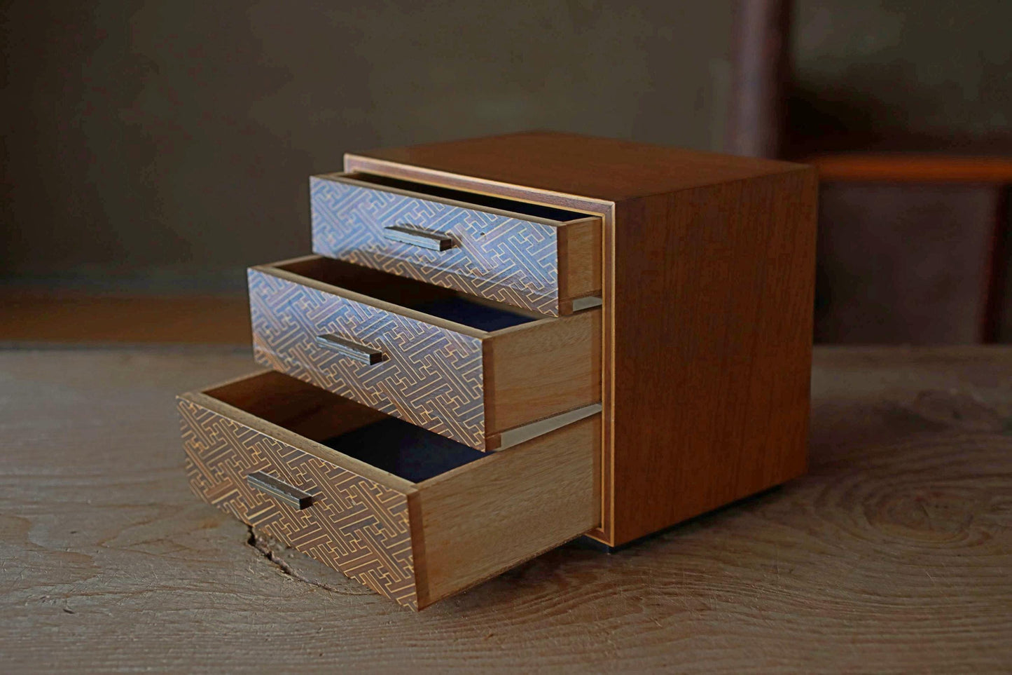 Japanese furniture Small Chest of drawers "tansu" Yosegi marquetry wood mosaic work design hand craft H7.1×W8.3×6.2in/H18×21.2×15.7cm