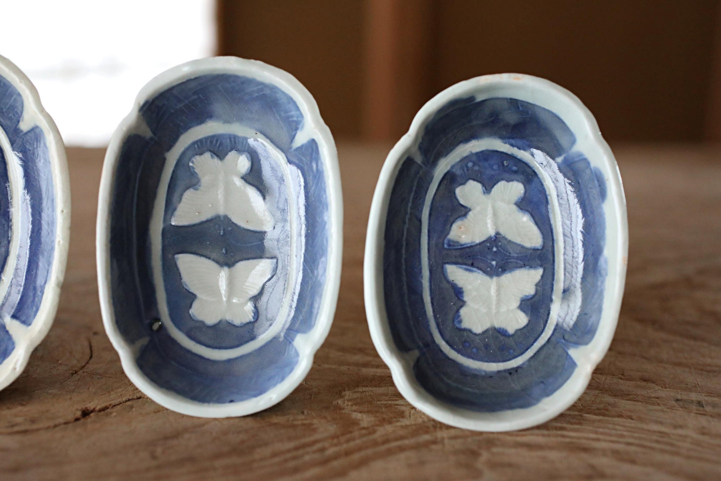 EDO 1800s craft Japanese antiques set of 4 small plates fine porcelain ceramic dish Blue White relief pattern Butterfly KOIMARI H3.9in/10cm