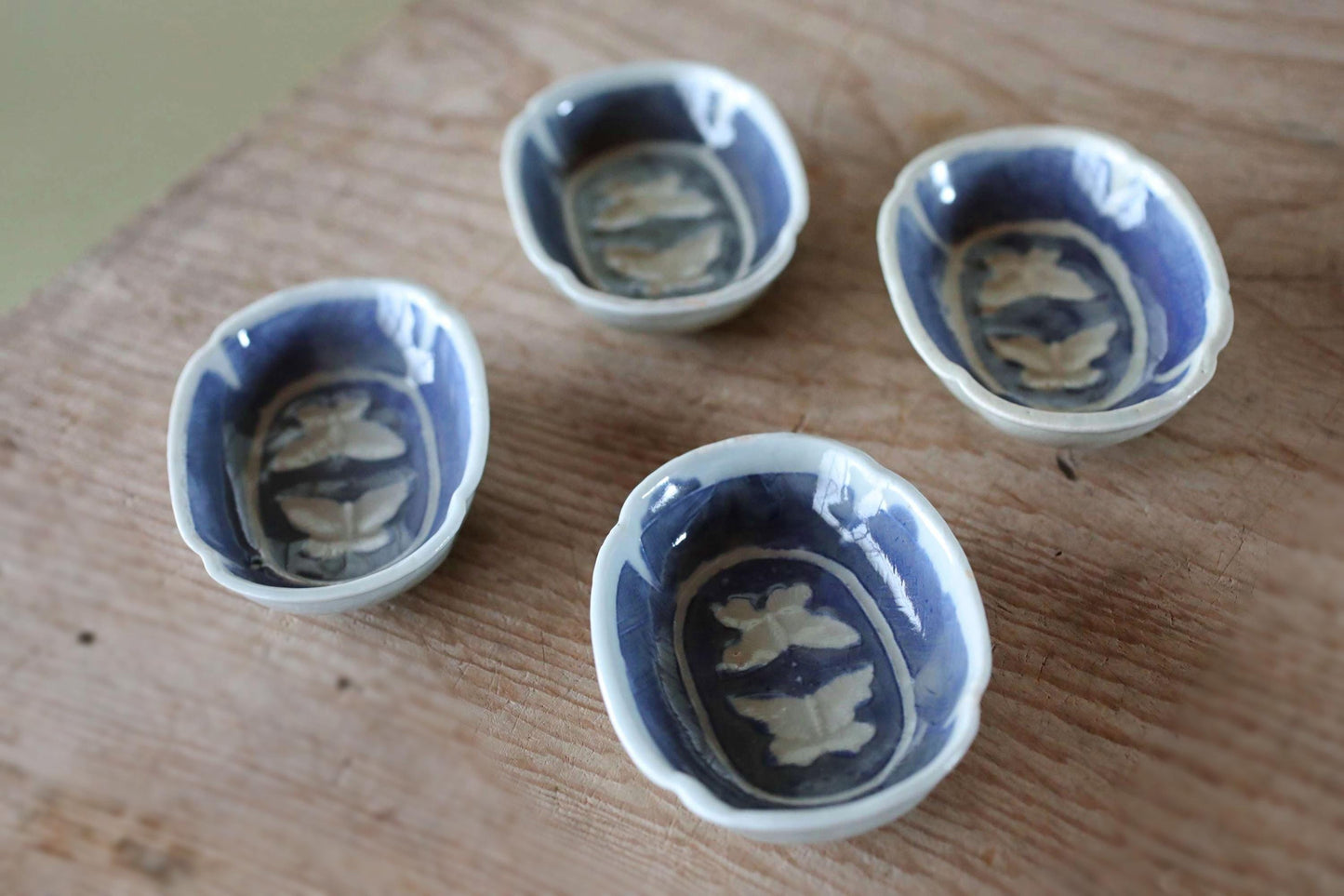 EDO 1800s craft Japanese antiques set of 4 small plates fine porcelain ceramic dish Blue White relief pattern Butterfly KOIMARI H3.9in/10cm