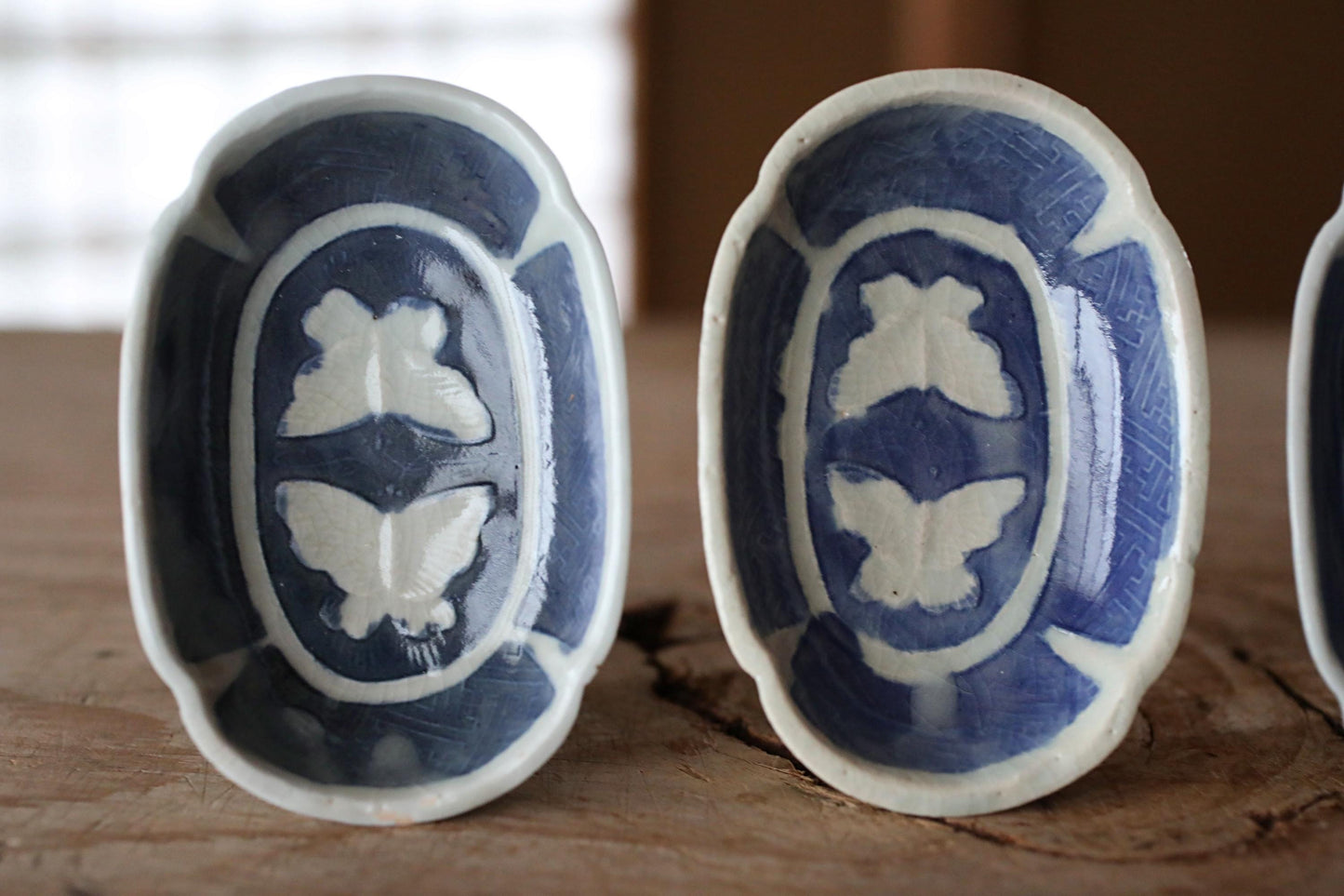 EDO 1800s craft Japanese antiques set of 4 small plates fine porcelain ceramic dish Blue White relief pattern Butterfly KOIMARI H3.9in/10cm