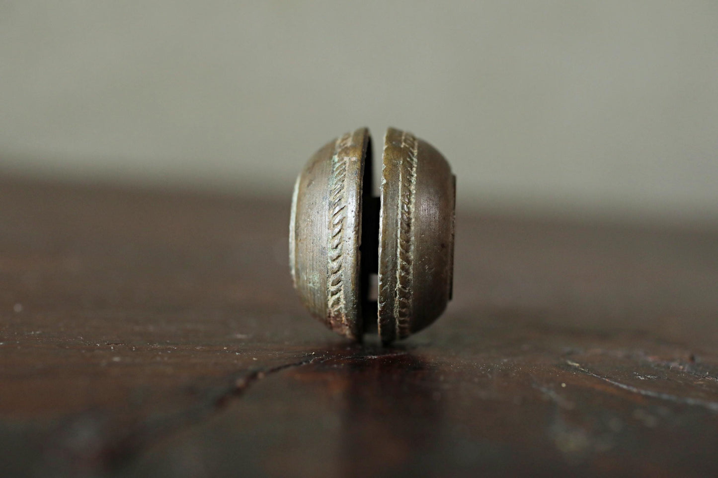 Japanese antique bronze Old good sound small bell for horses ornament Suzu 1800s Metal craft Paper weight 1.1×1.4in/2.8×3.5cm