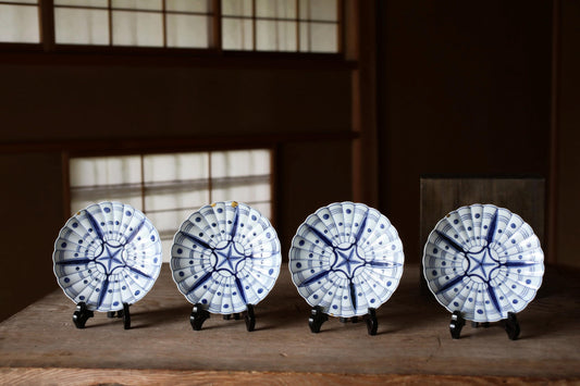 FINE! RARE! beautiful set of 4 plates Japanese antiques porcelain ceramic hand paint dish Indigo Blue White shell pattern KOIMARI 1800s