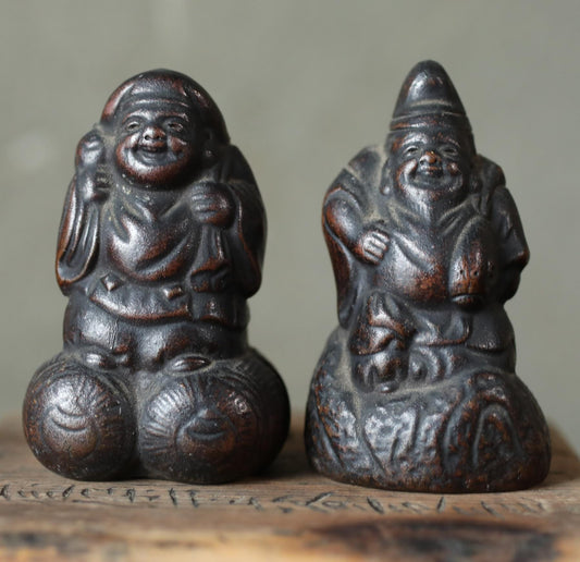 Japanese antique 1910s old BIZEN pottery small dolls pair of gods, Ebisu and Daikoku, good fortune figure, shrine amulet H3in/7.6cm