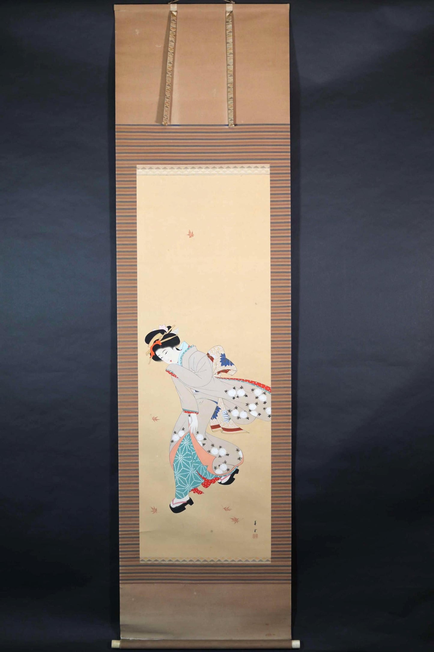 Japanese antique painting hanging scroll of water color Kimono woman with old silk, KAKEJIKU with wooden box 1800s H80.7 x W21.7in