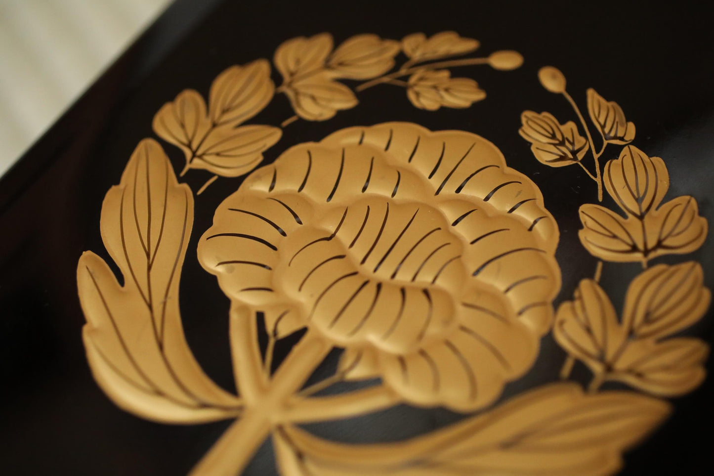 Japanese Makie Black Lacquer Gold peony SAMURAI crest wooden box URUSHI Maki-e, lacquer furniture buddhist alter 8.7×6.5in/22.2×16.6cm