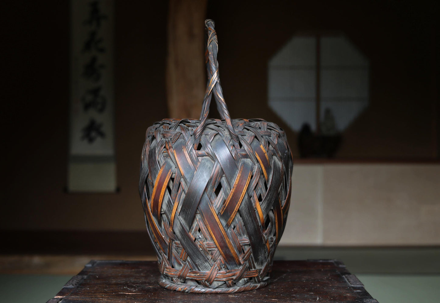 FINE! Japanese antique bamboo woven basket signed in smoke stained color with Inner vase For IKEBANA Tea ceremony, Hana-kago H16.9in/H43cm