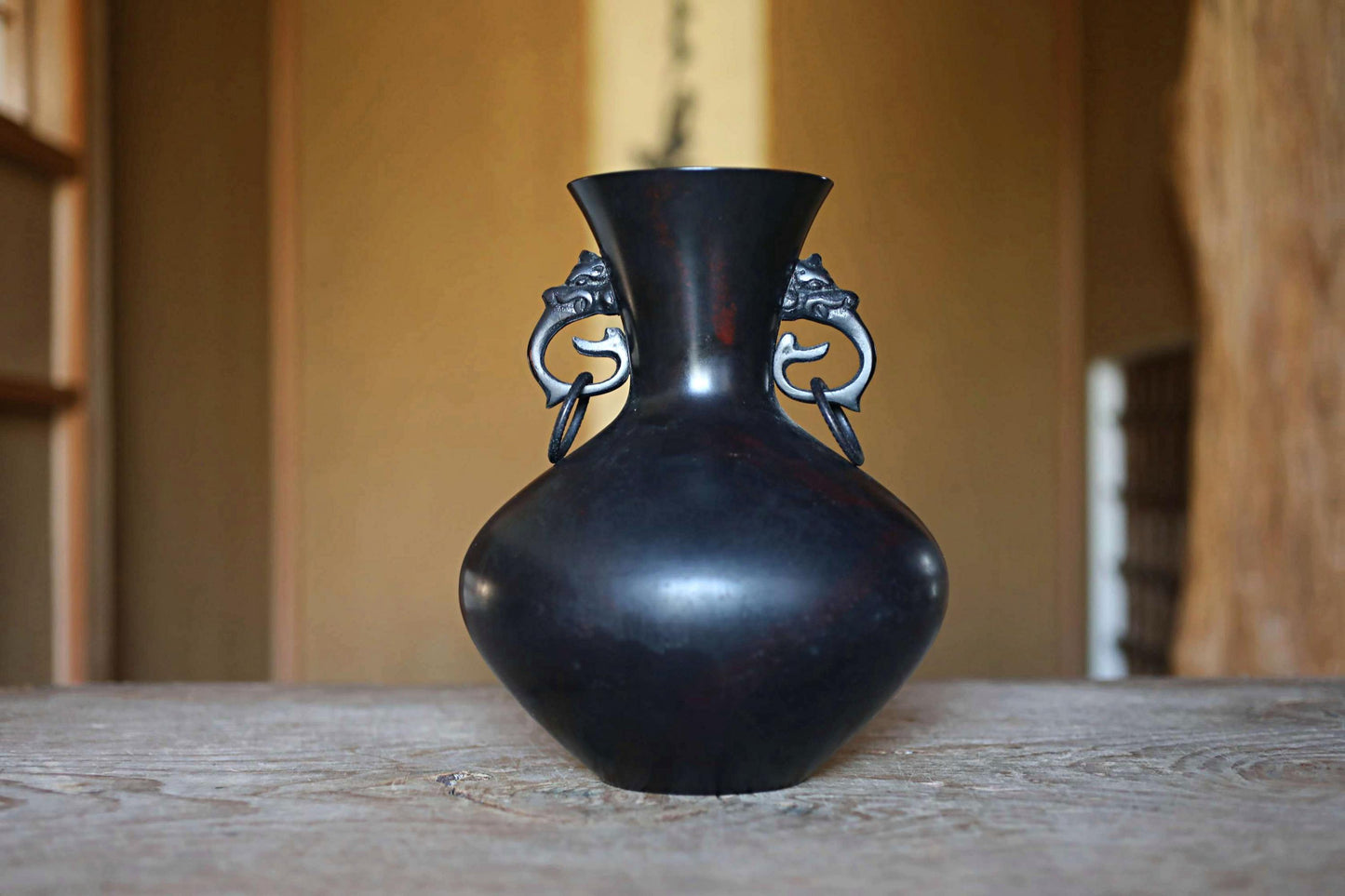 FINE! Japanese vintage 1960s Bronze flower vase black, Slightly red marble with beautiful dragons ears with 龍山 sign furniture H9.4in/H24cm