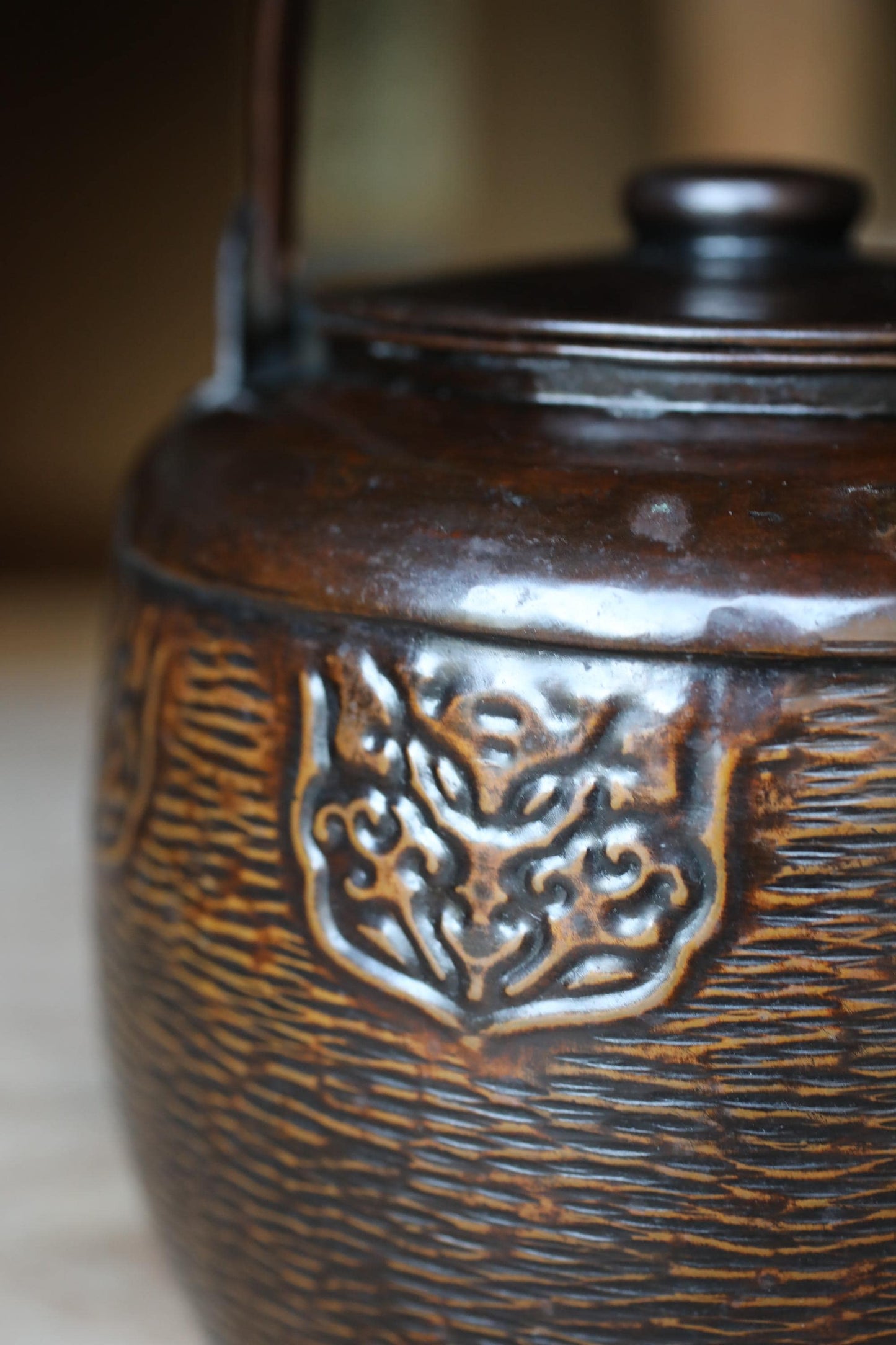Japanese vintage copper kettle tea pot 1960s with arabesque pattern hand metal craft kitchen ware tableware pot, tea ceremony H9.1in/H23cm