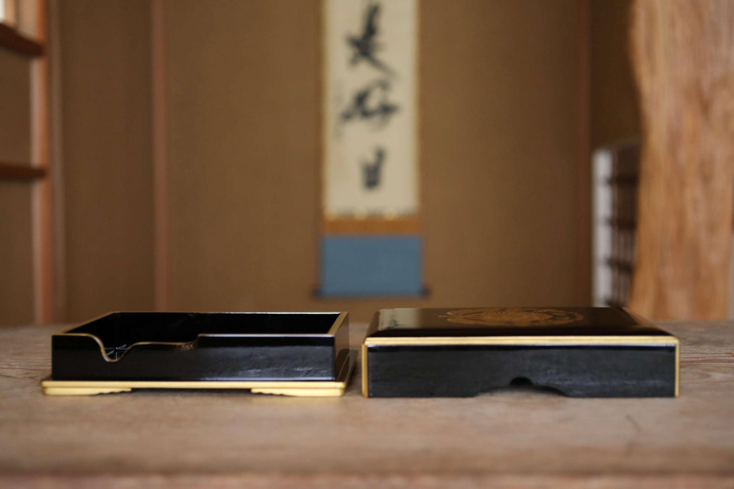 Japanese Makie Black Lacquer Gold peony SAMURAI crest wooden box URUSHI Maki-e, lacquer furniture buddhist alter 8.7×6.5in/22.2×16.6cm