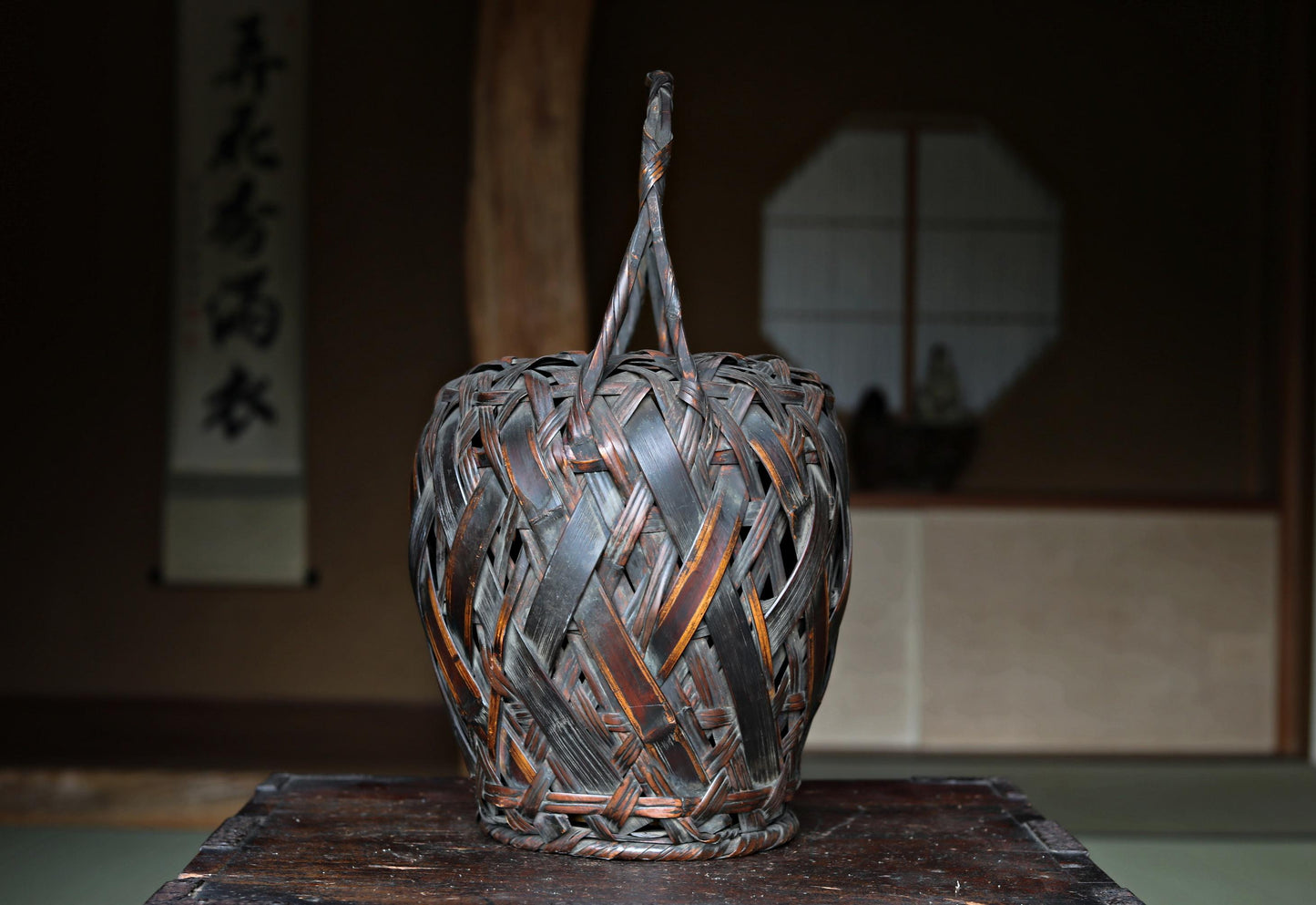 FINE! Japanese antique bamboo woven basket signed in smoke stained color with Inner vase For IKEBANA Tea ceremony, Hana-kago H16.9in/H43cm