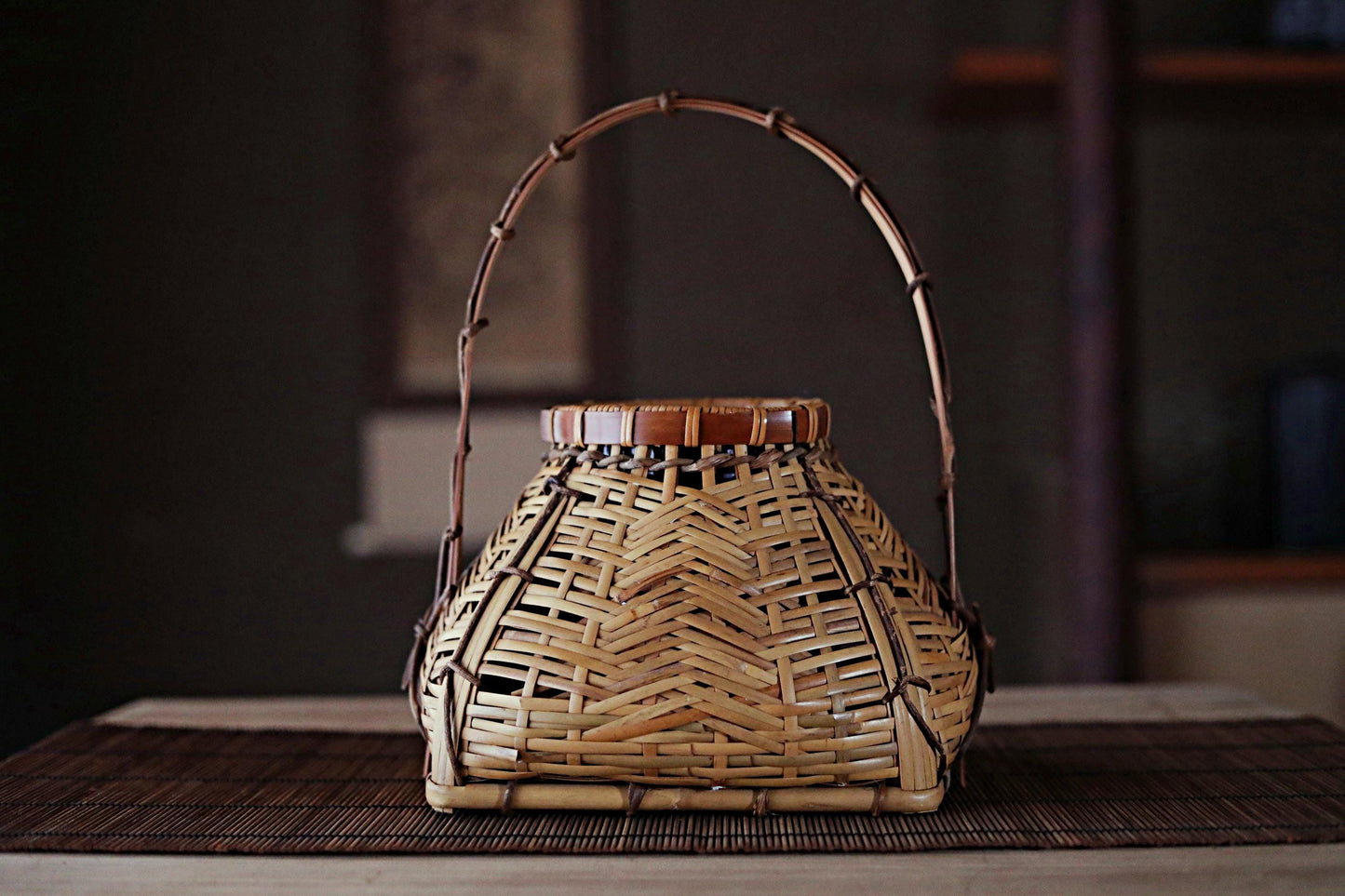 Japanese antique bamboo woven basket with Kanji signature, hand craft For IKEBANA Tea ceremony, Hana-kago 1950s H12.8×9.8in/H32.5×25cm