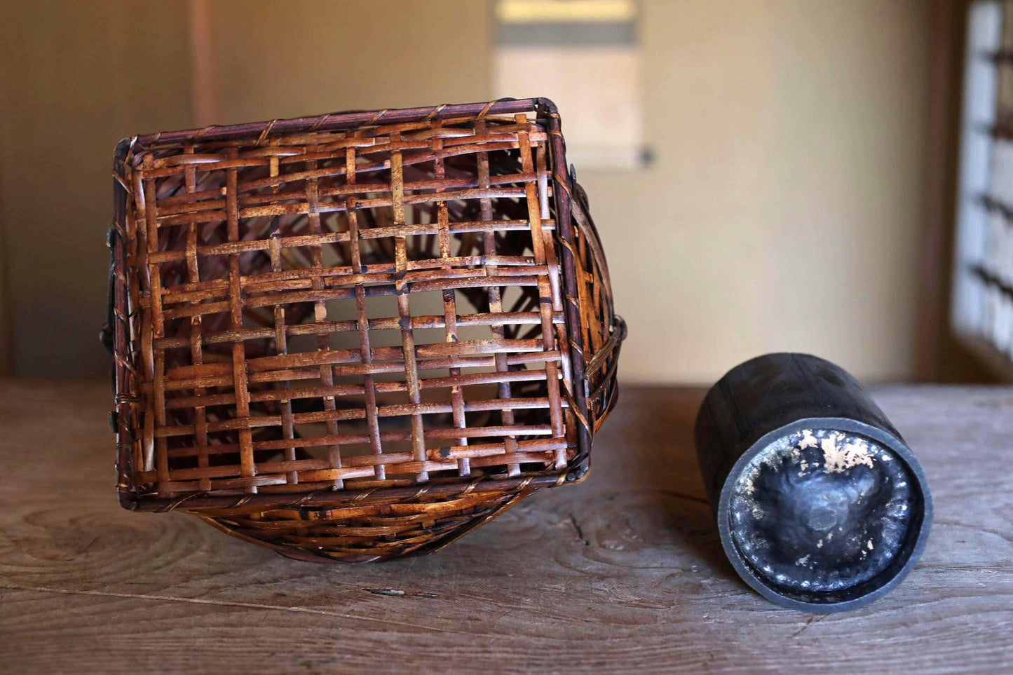 Japanese antique bamboo woven basket with a handle, hand craft For IKEBANA Tea ceremony, Hana-kago 1960s H11.4×9.4in / H29×24cm