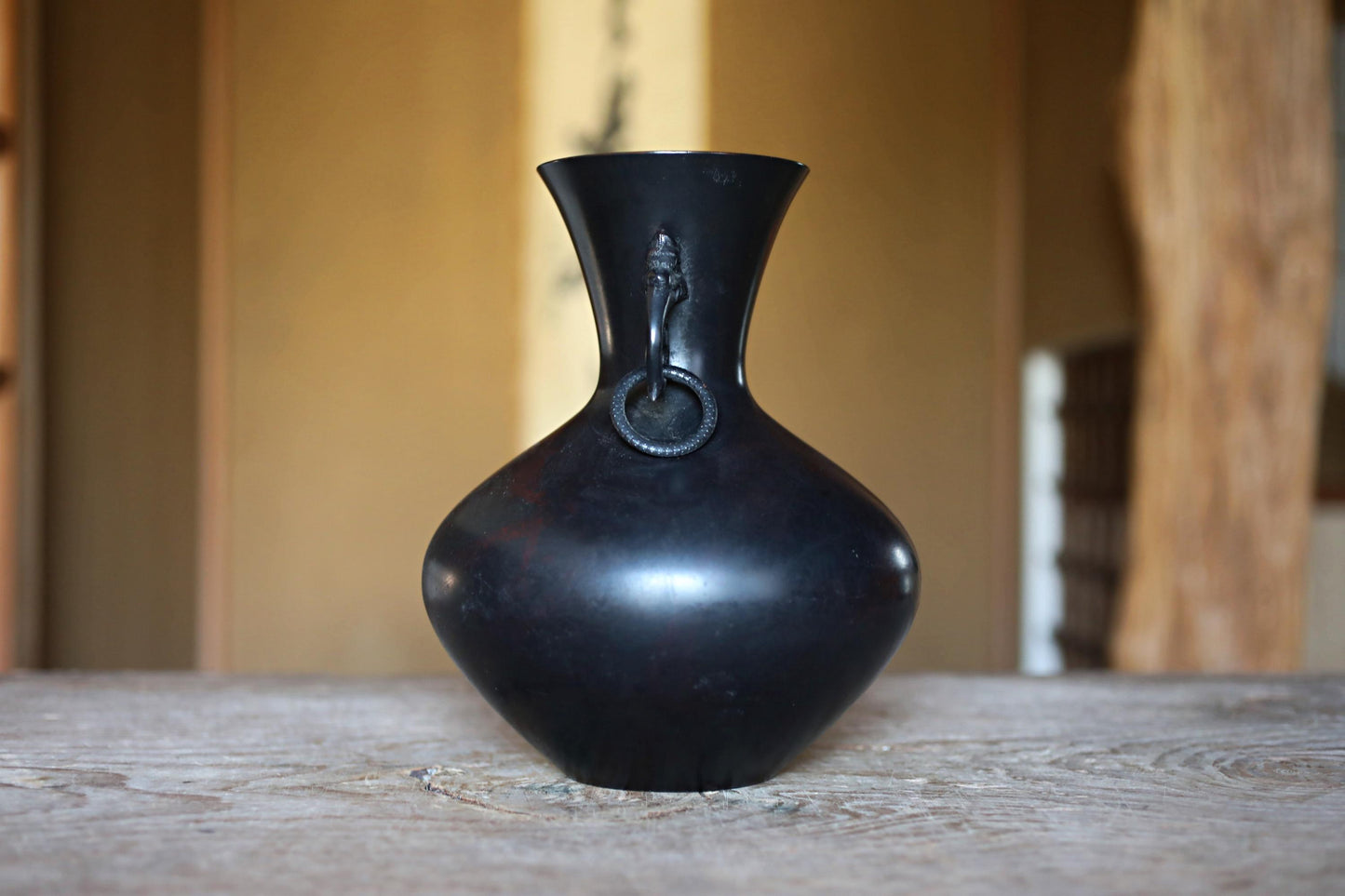 FINE! Japanese vintage 1960s Bronze flower vase black, Slightly red marble with beautiful dragons ears with 龍山 sign furniture H9.4in/H24cm