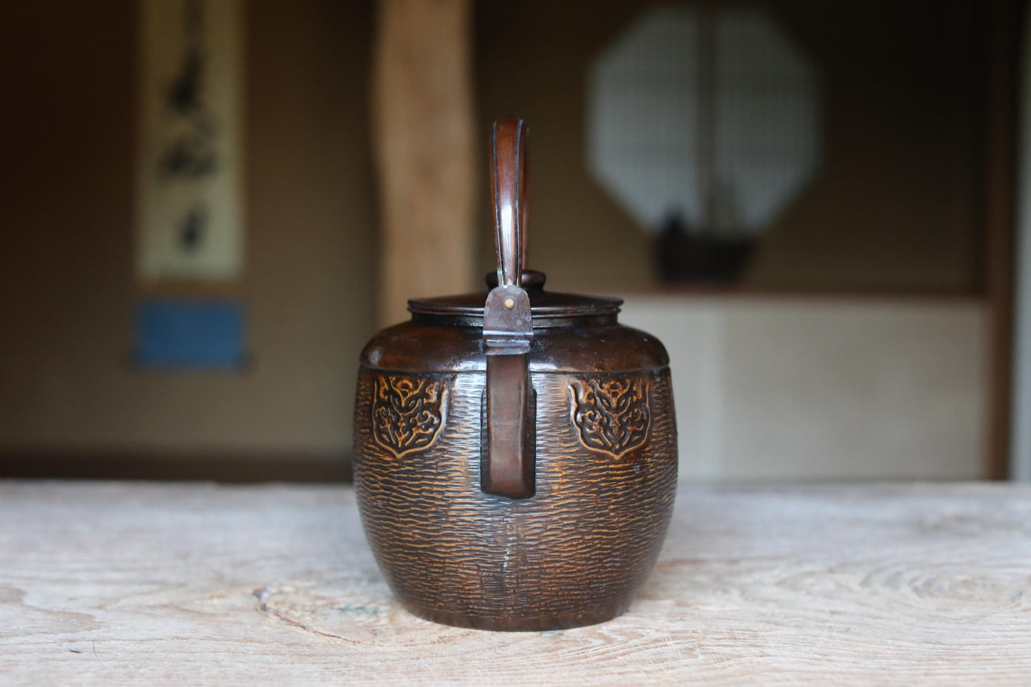Japanese vintage copper kettle tea pot 1960s with arabesque pattern hand metal craft kitchen ware tableware pot, tea ceremony H9.1in/H23cm